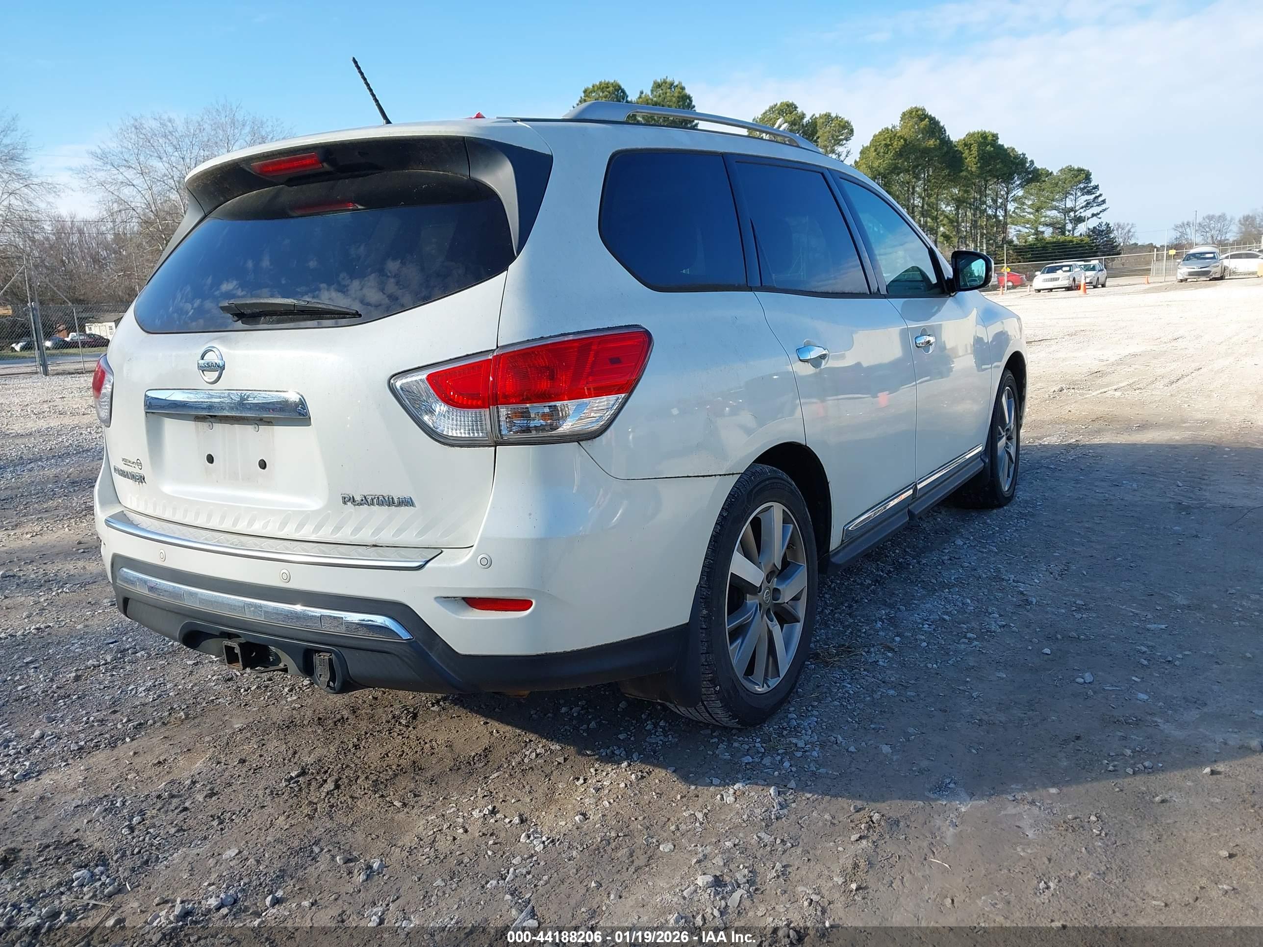 NISSAN PATHFINDER image 4