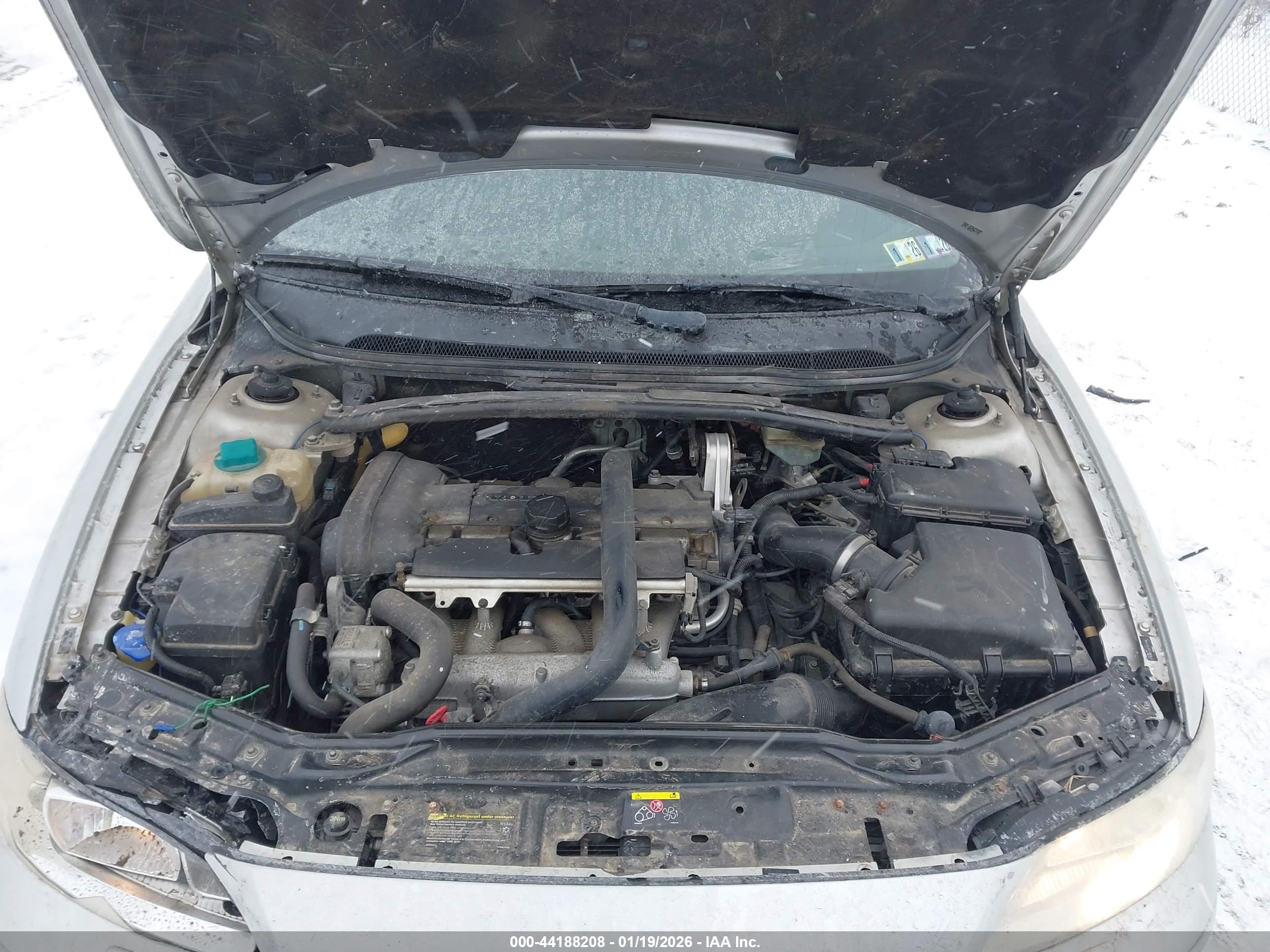 VOLVO S60 image 10