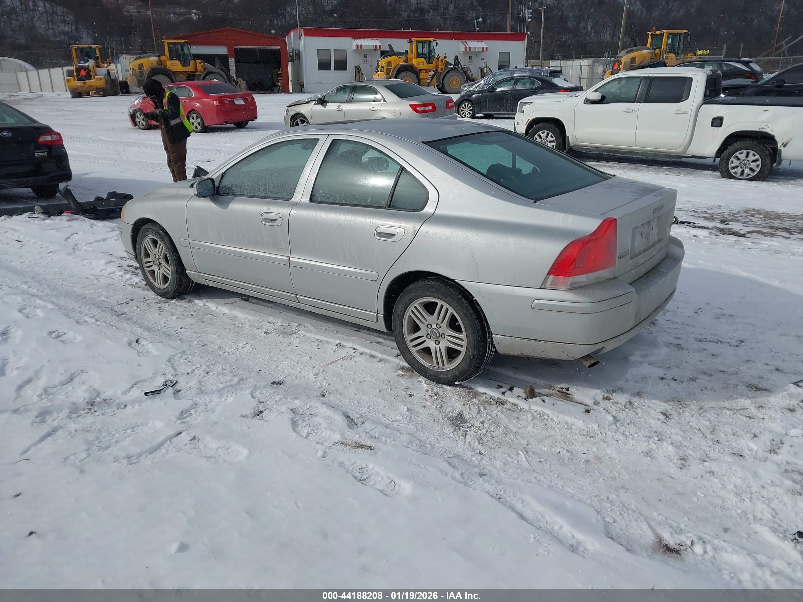 VOLVO S60 image 3