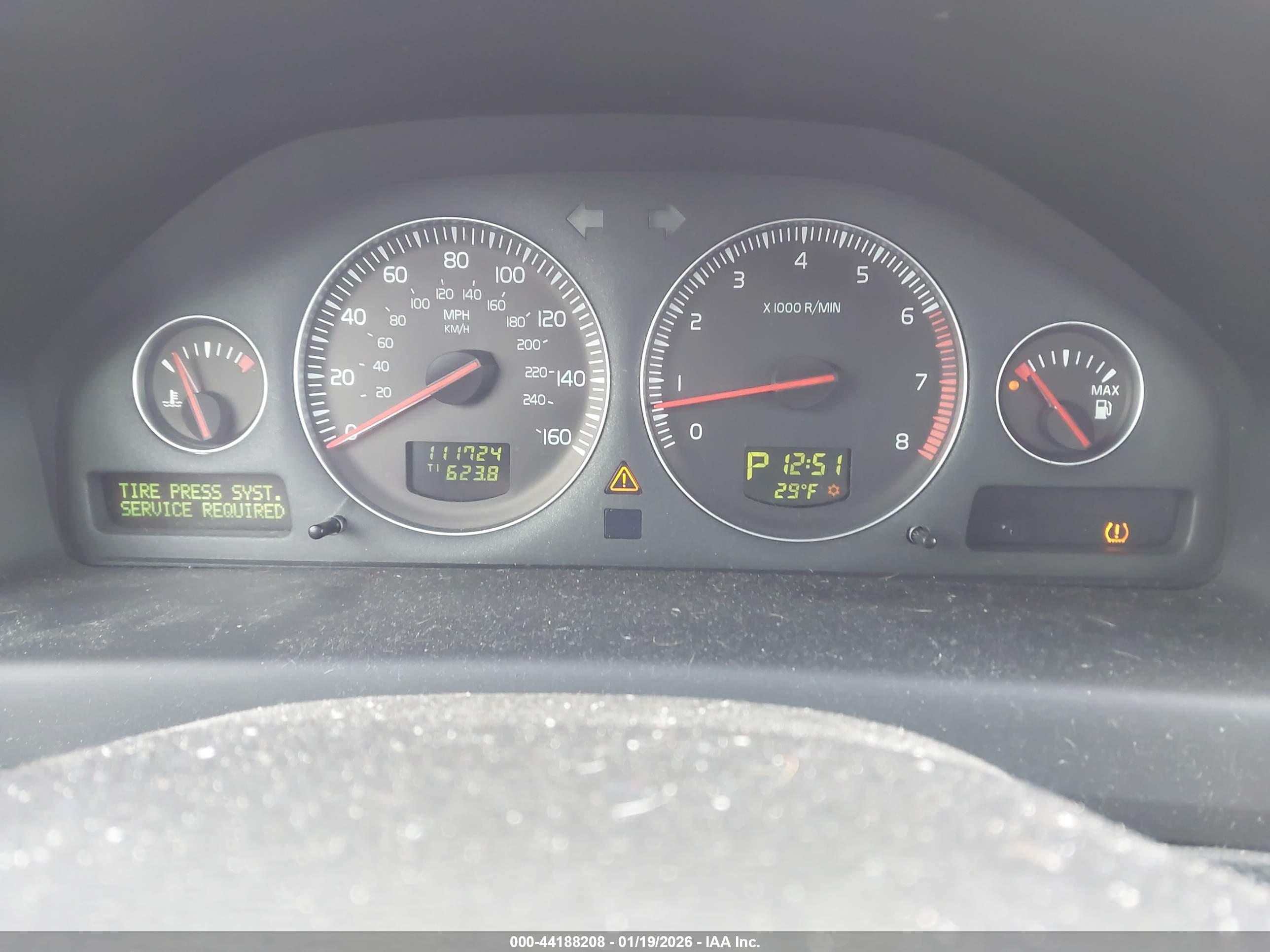 VOLVO S60 image 7