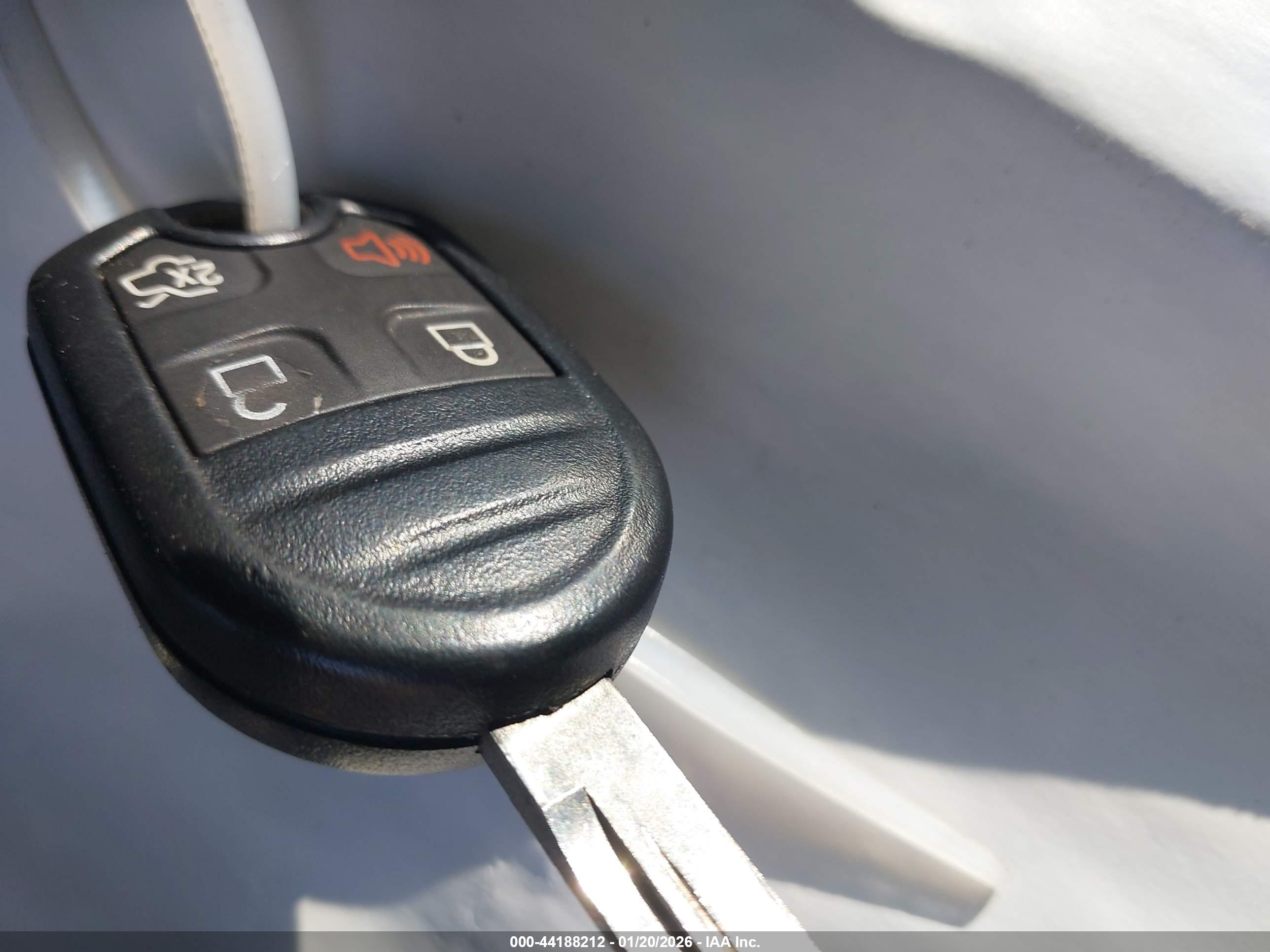FORD MUSTANG image 11