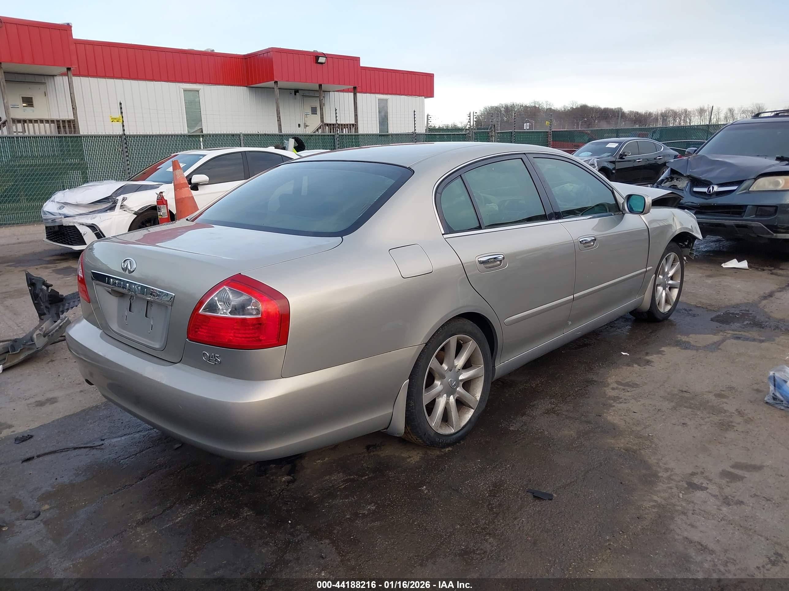 INFINITI Q45 image 4