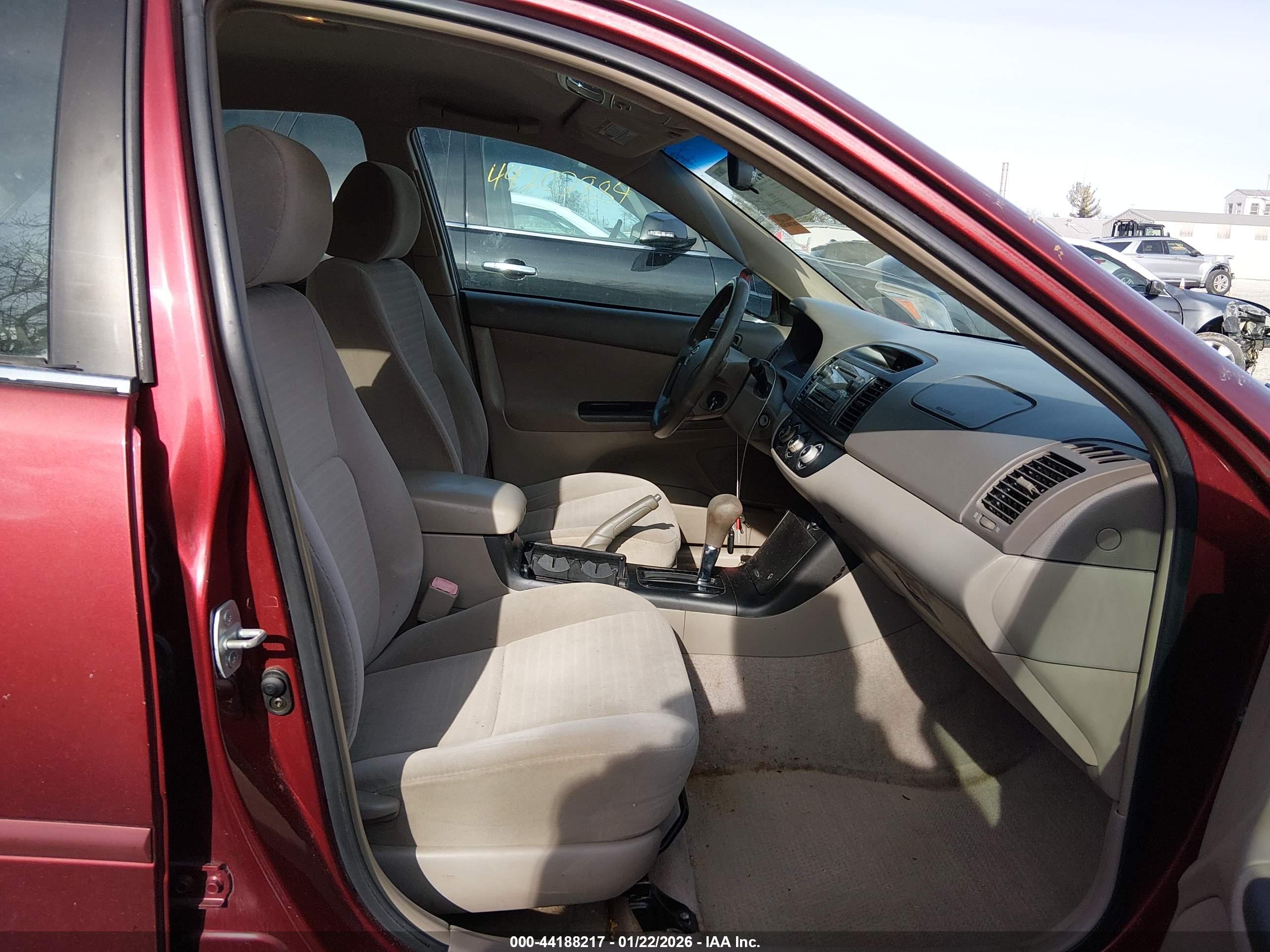 TOYOTA CAMRY image 5