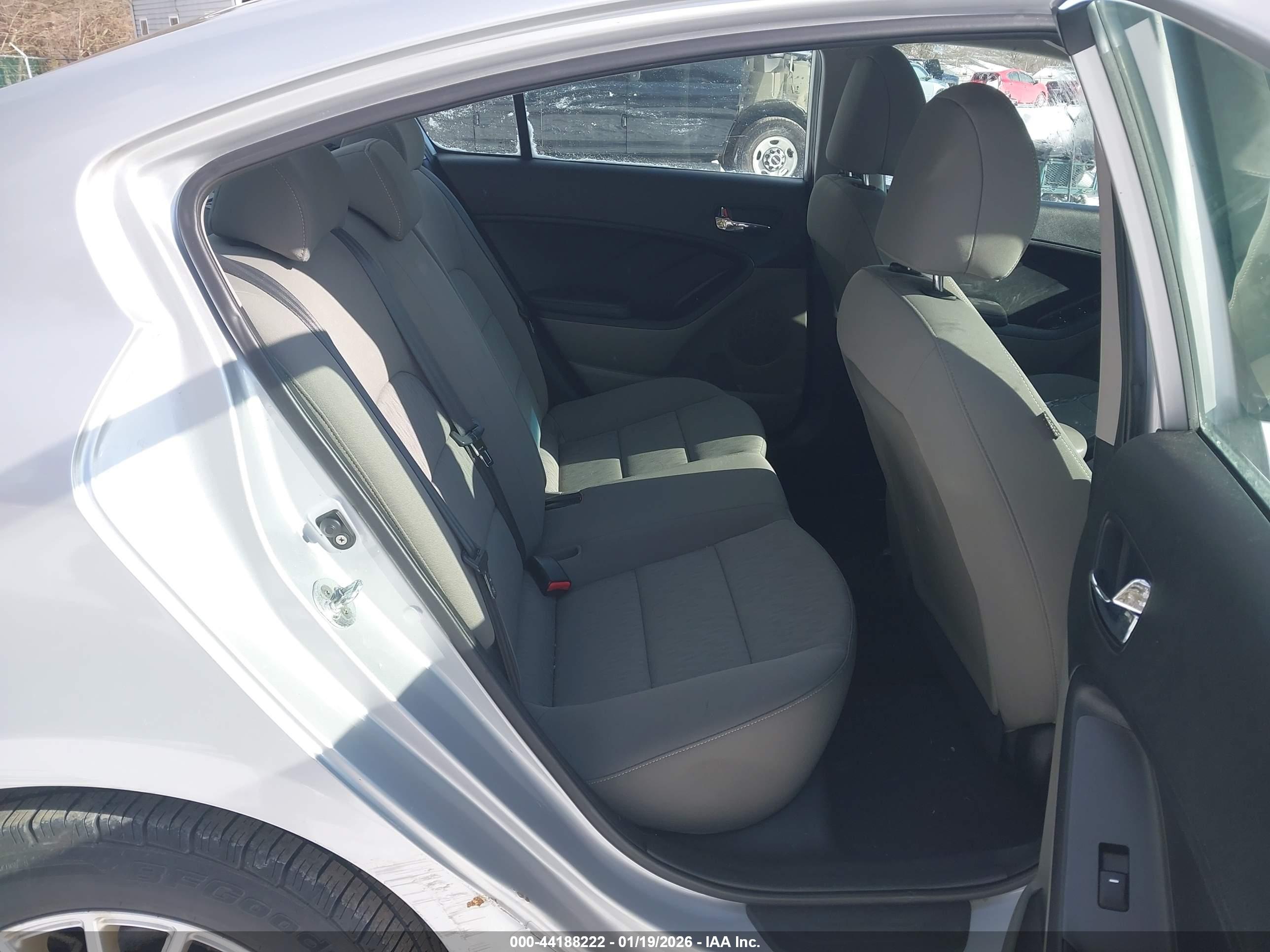 KIA FORTE image 8