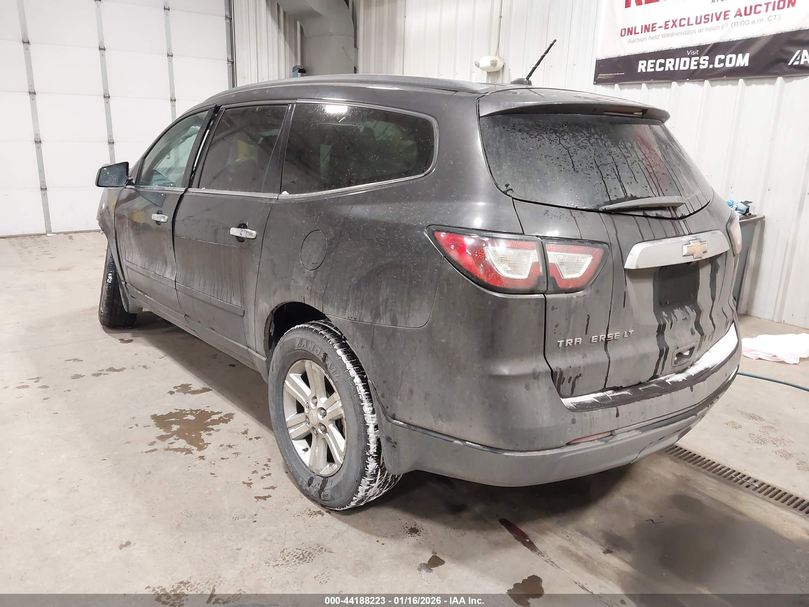 CHEVROLET TRAVERSE image 3