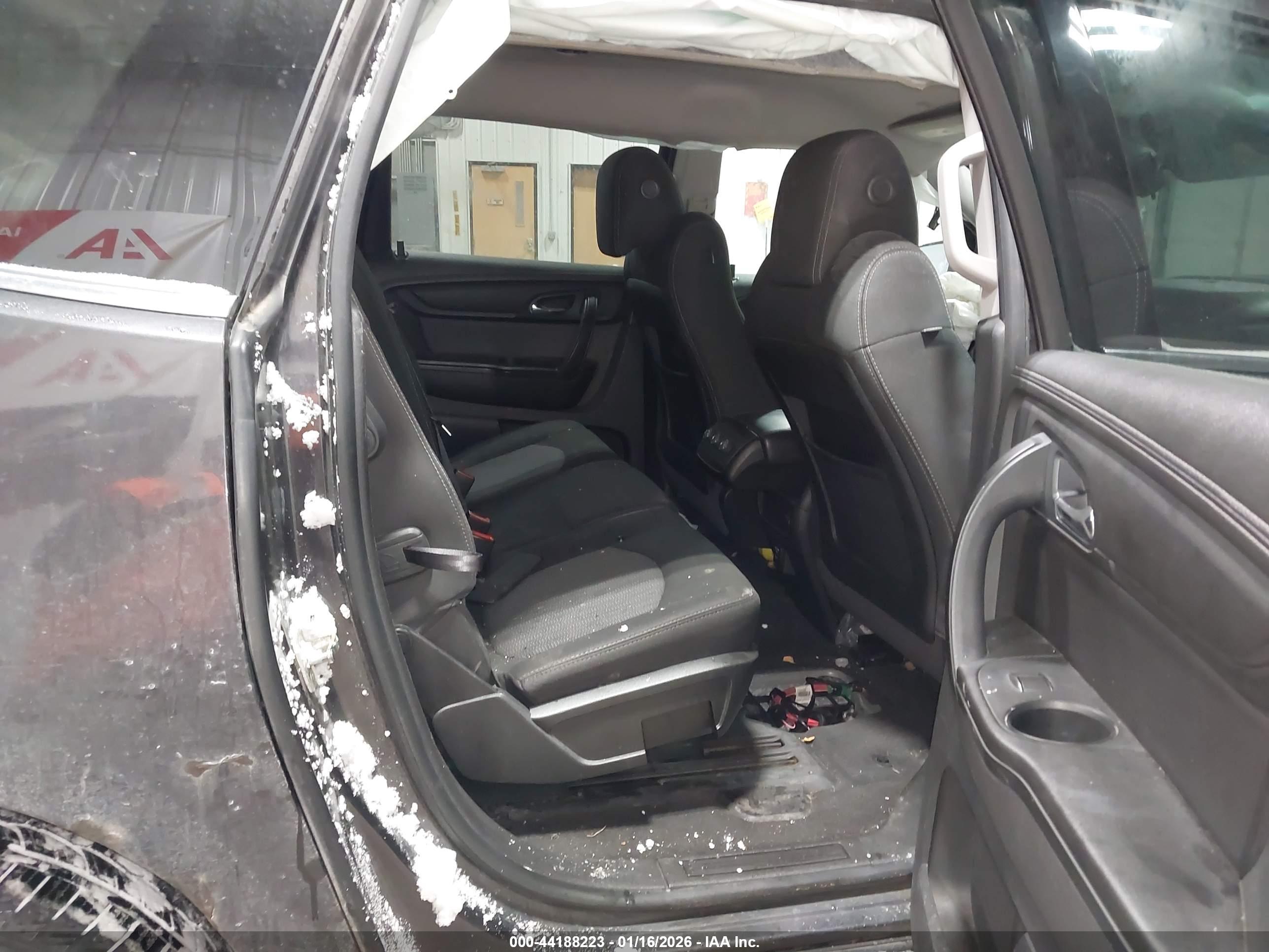 CHEVROLET TRAVERSE image 8