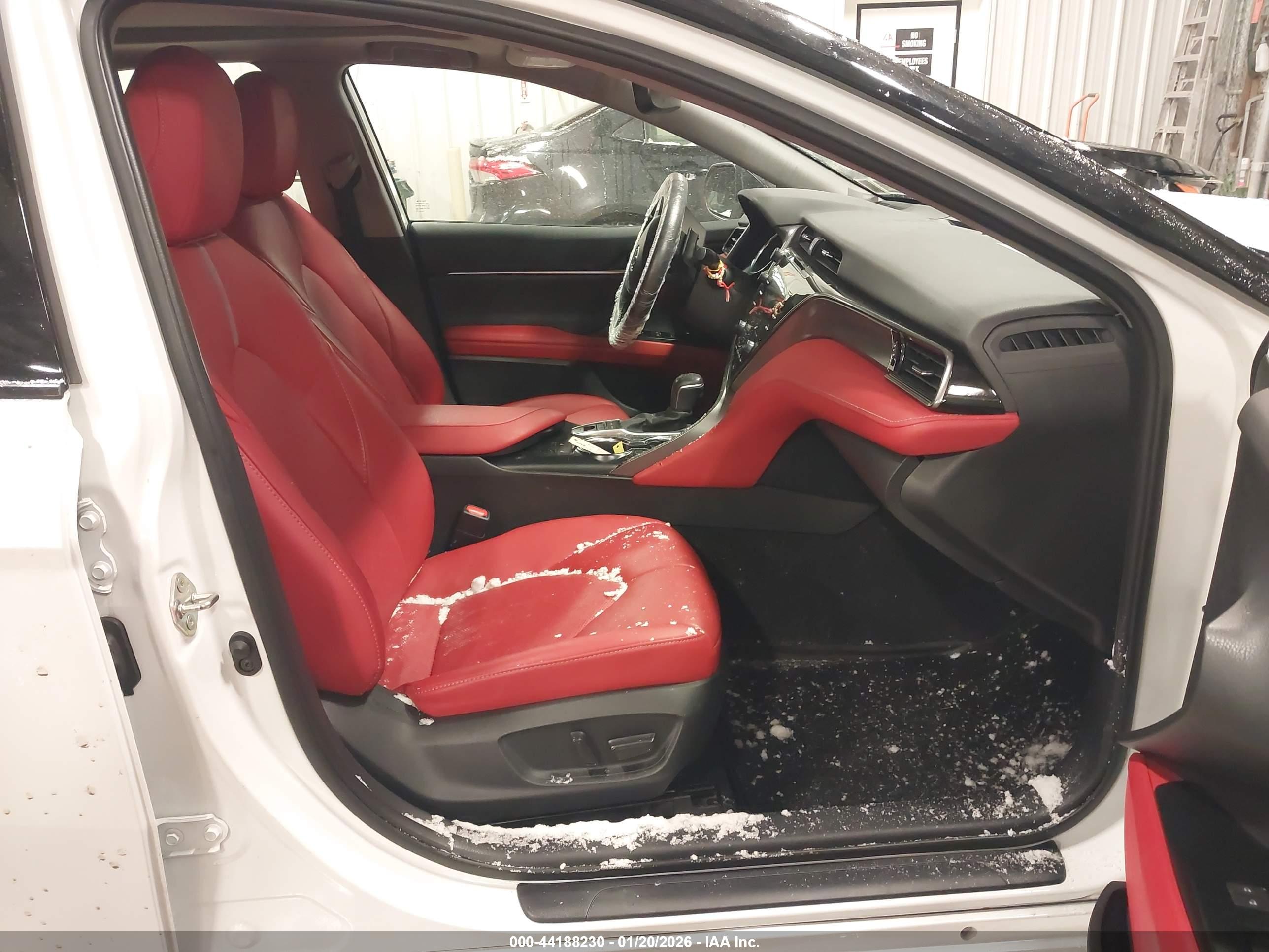 TOYOTA CAMRY image 5