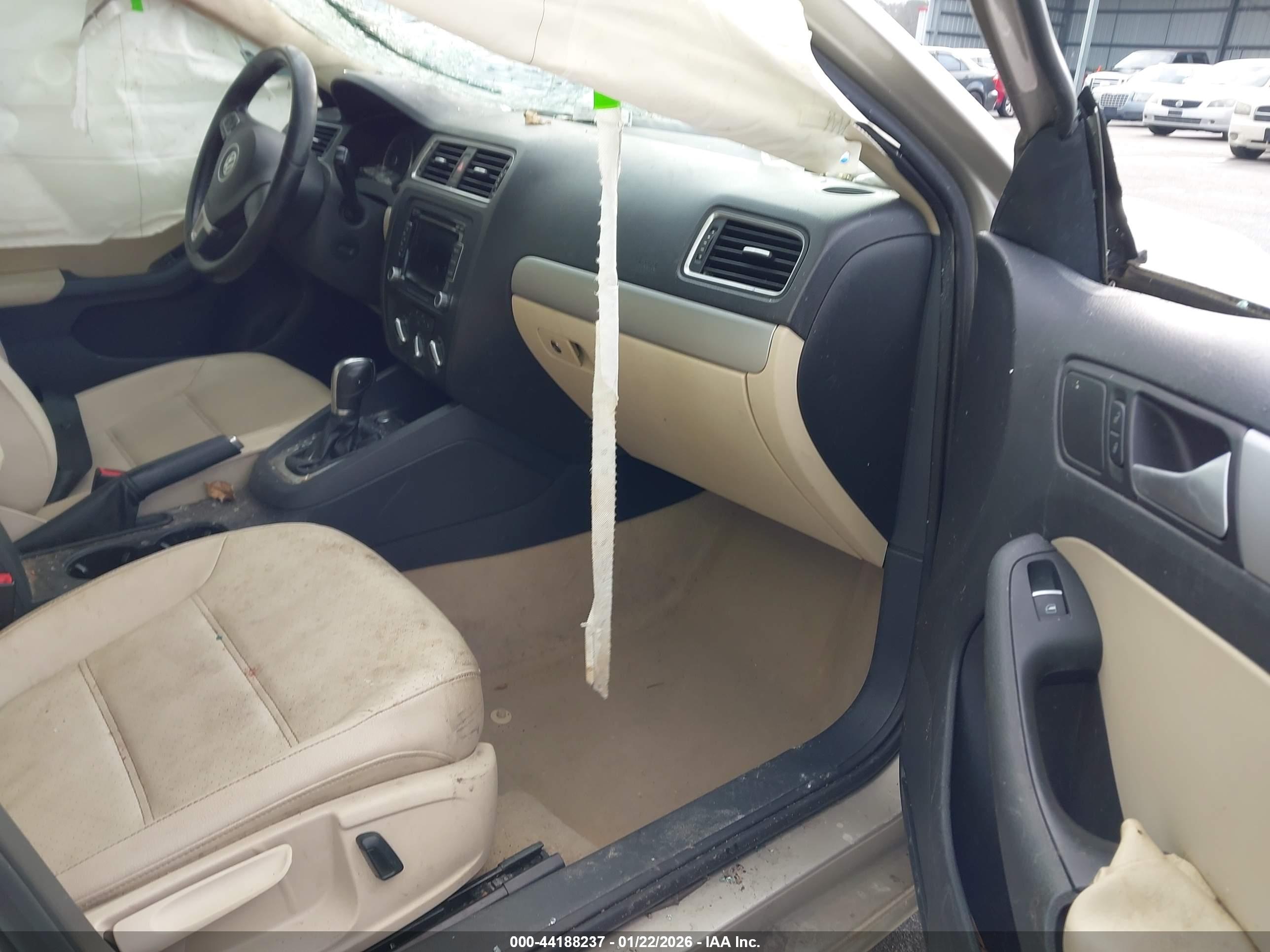 VOLKSWAGEN JETTA image 5