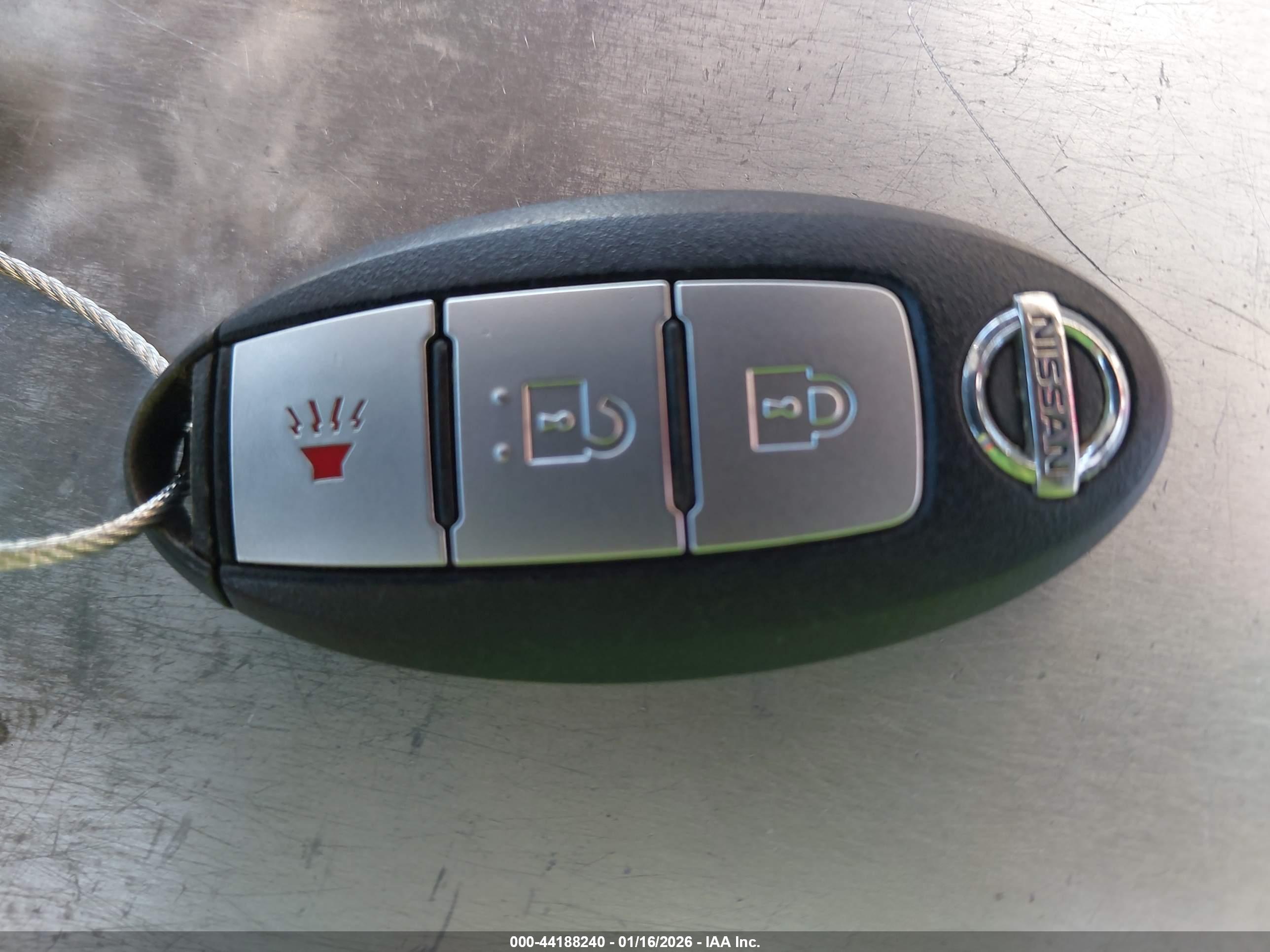 NISSAN ROGUE image 11