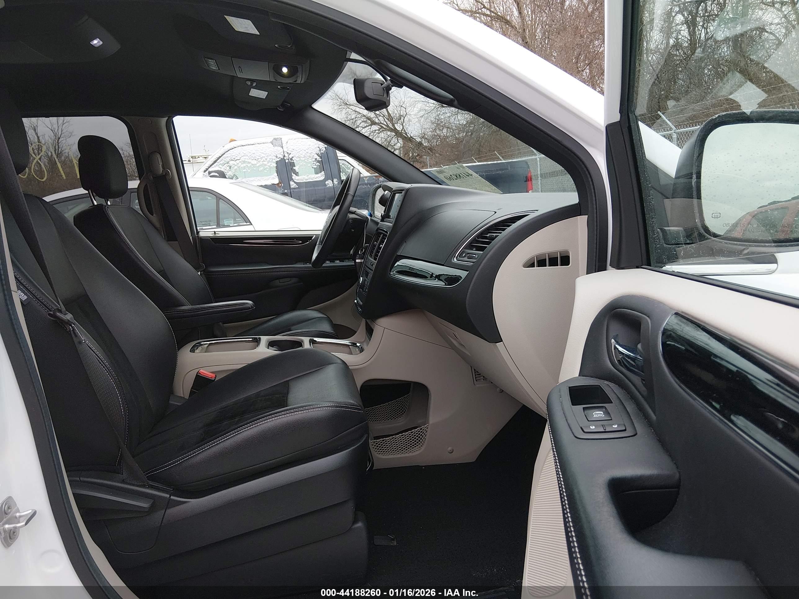 DODGE GRAND image 5