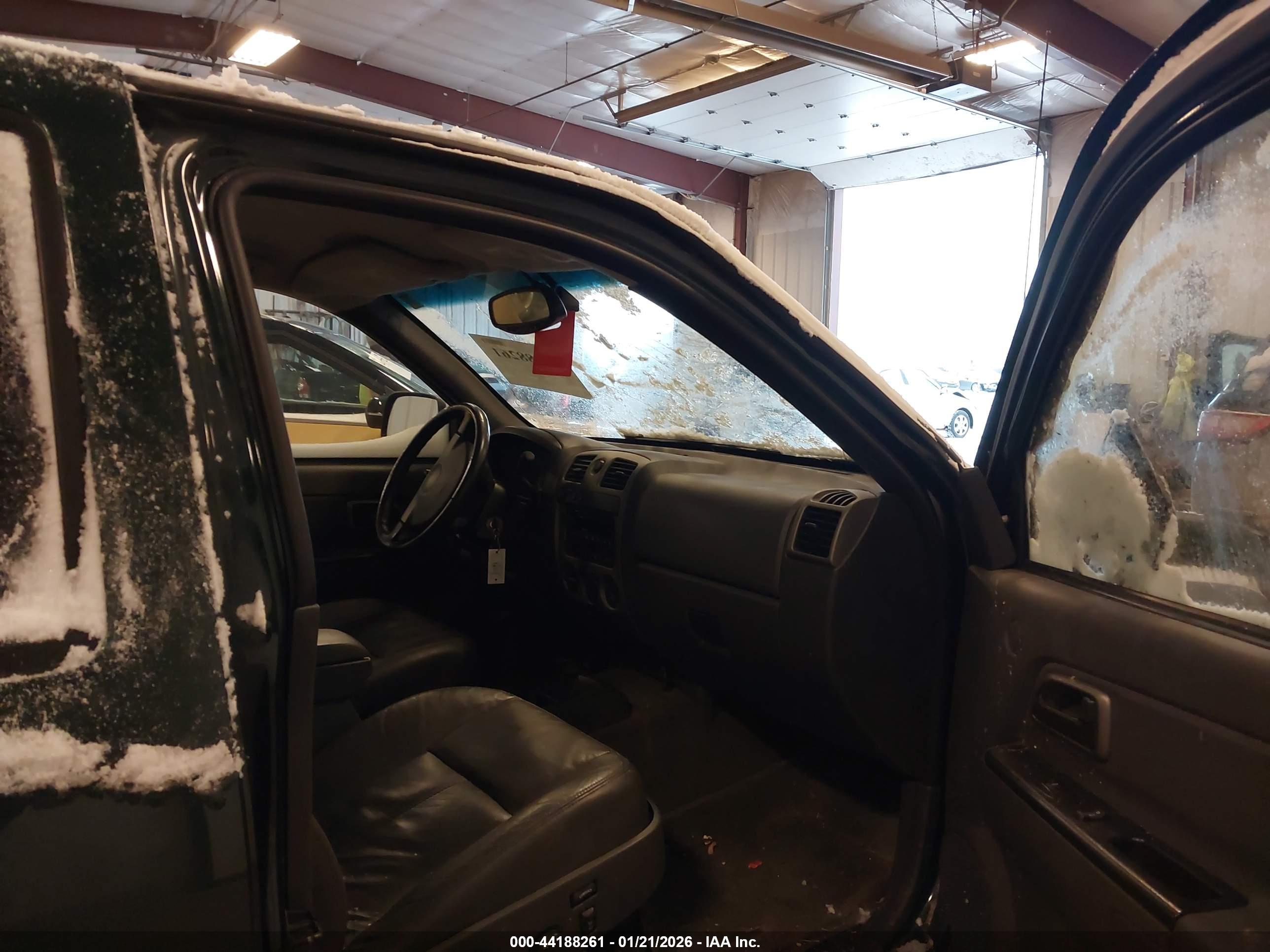 CHEVROLET COLORADO image 5