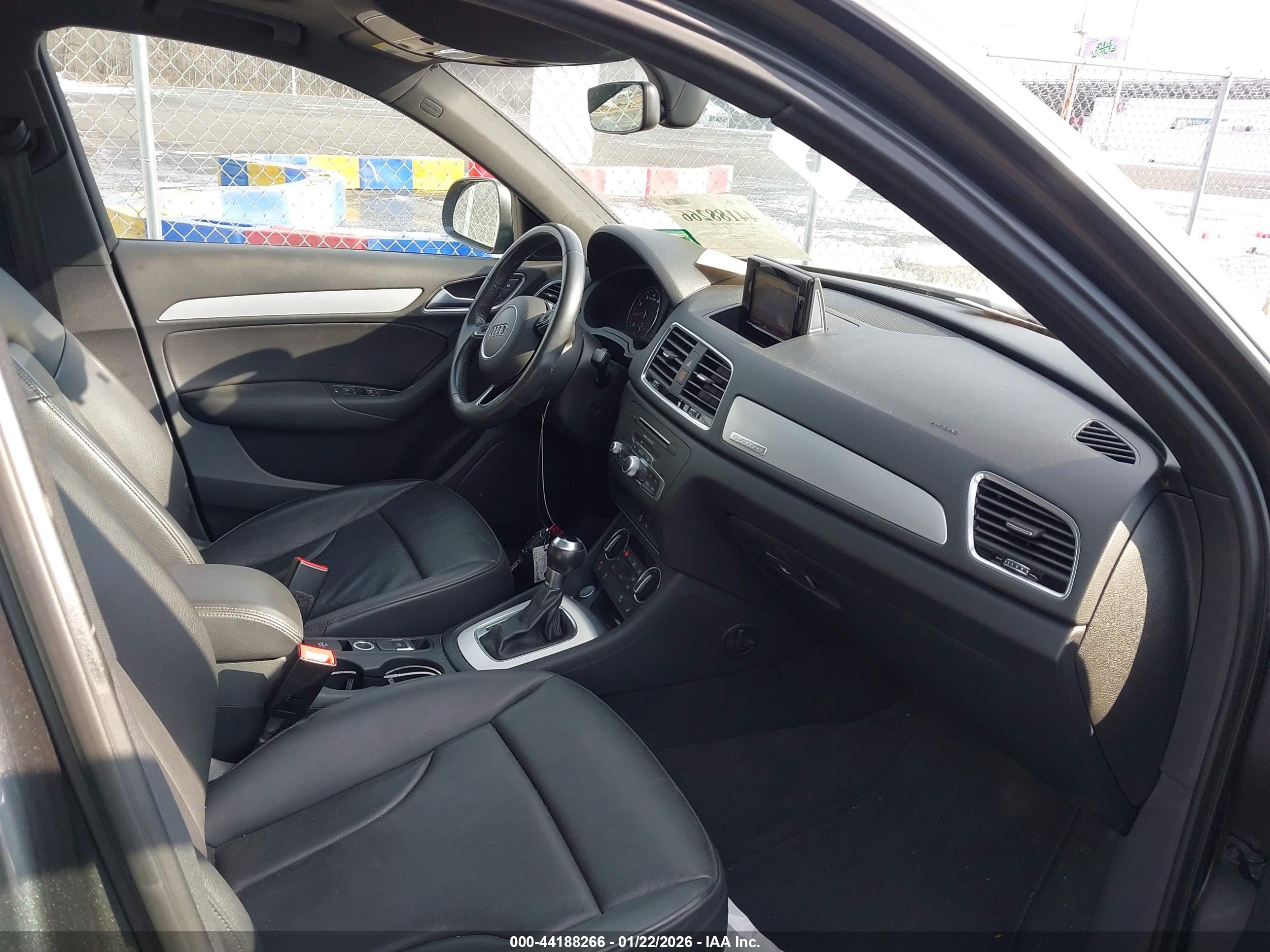 AUDI Q3 image 5