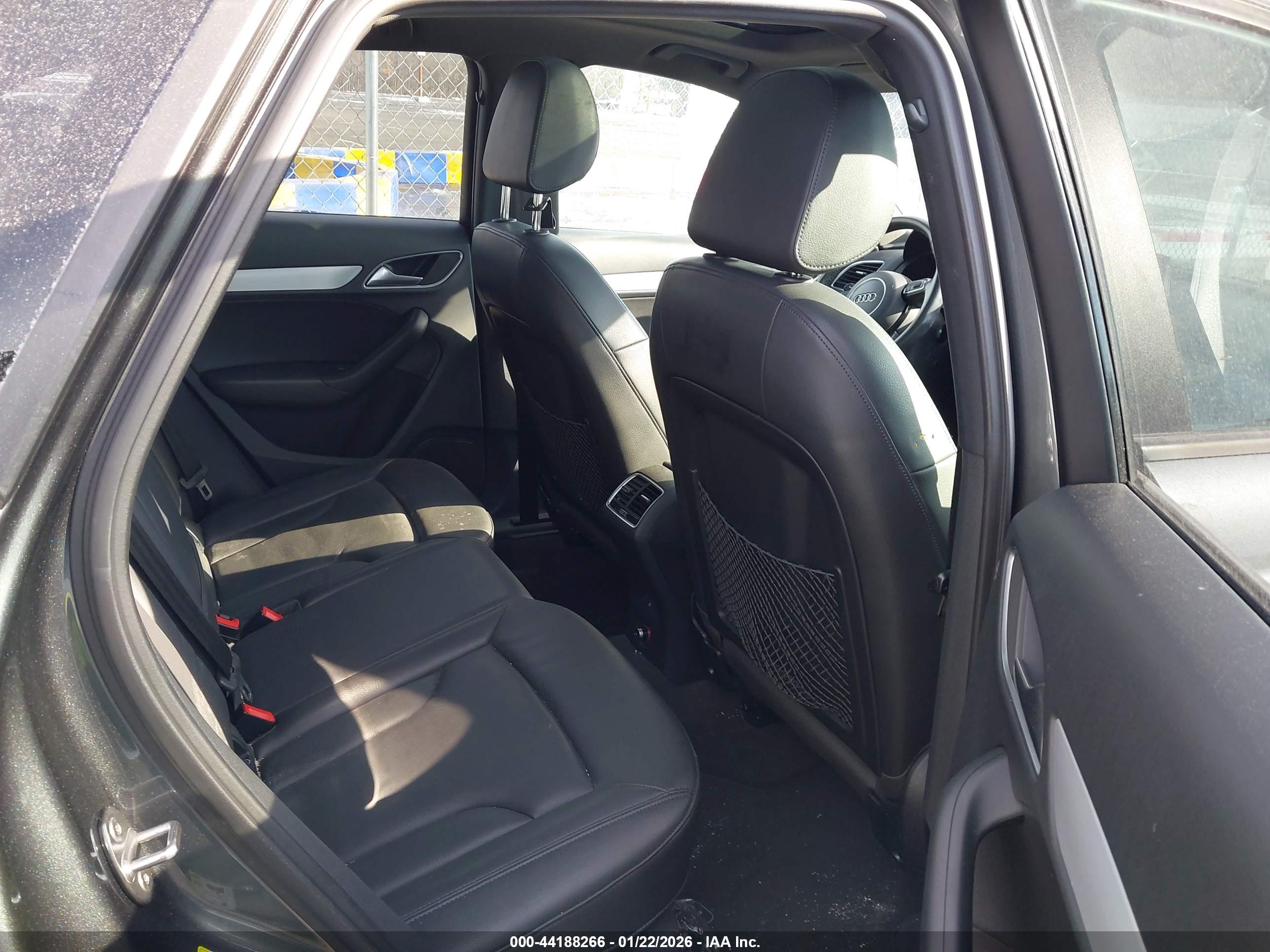 AUDI Q3 image 8