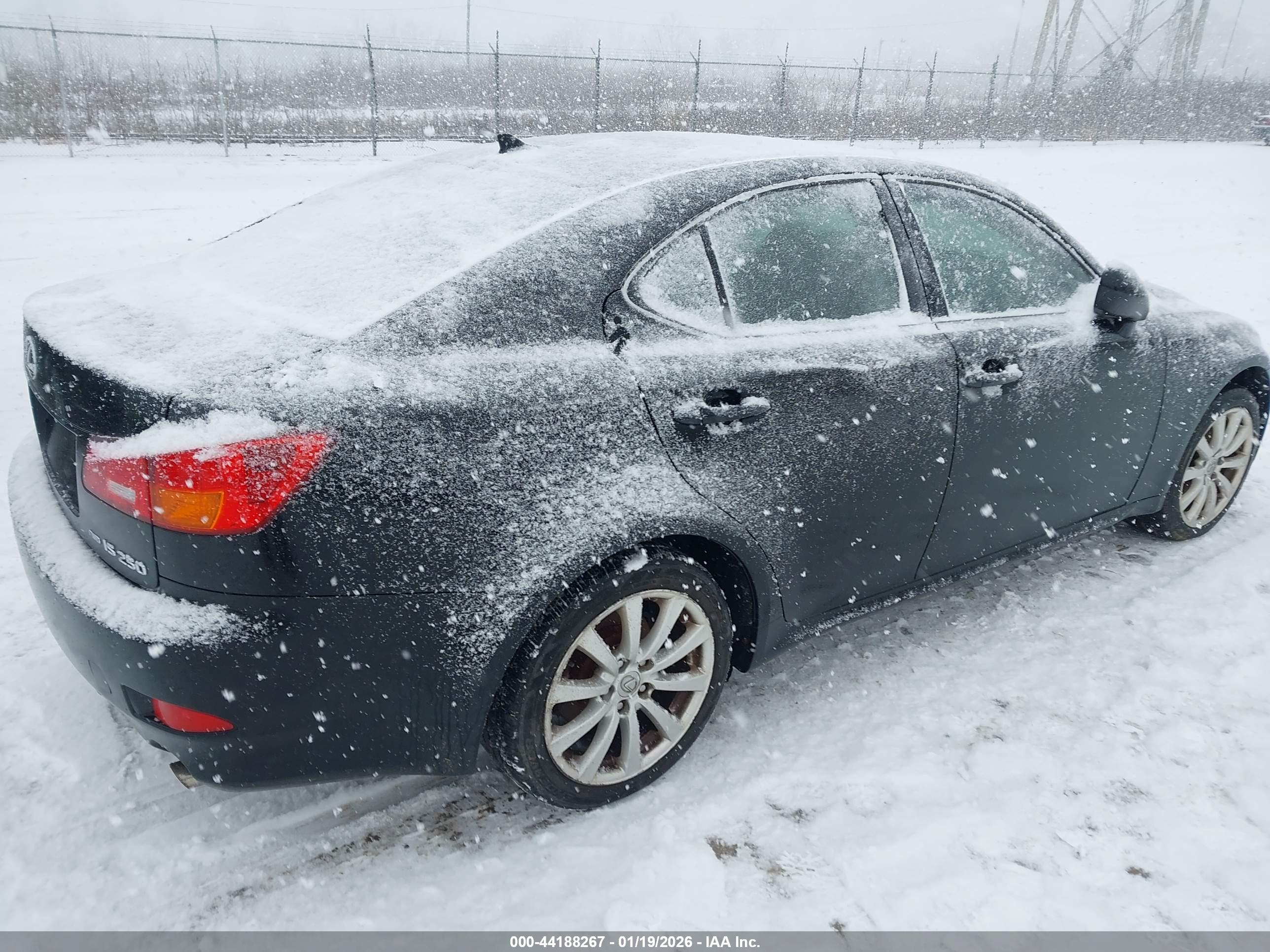 LEXUS IS image 4