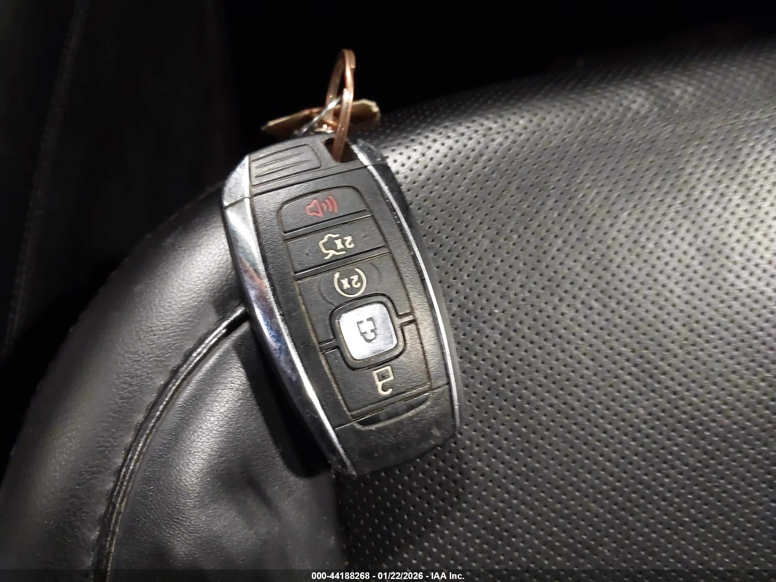 LINCOLN MKC image 11