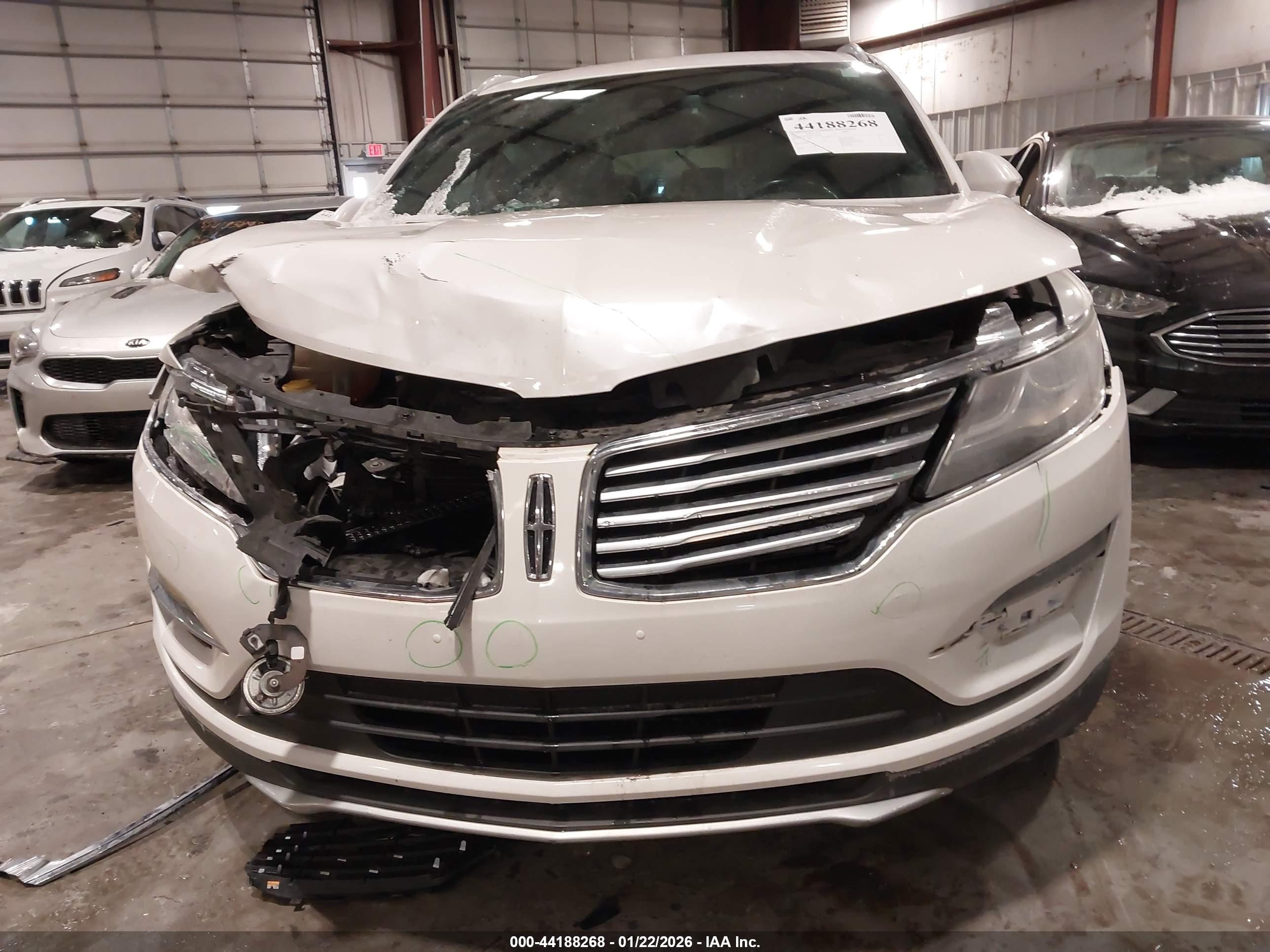 LINCOLN MKC image 6