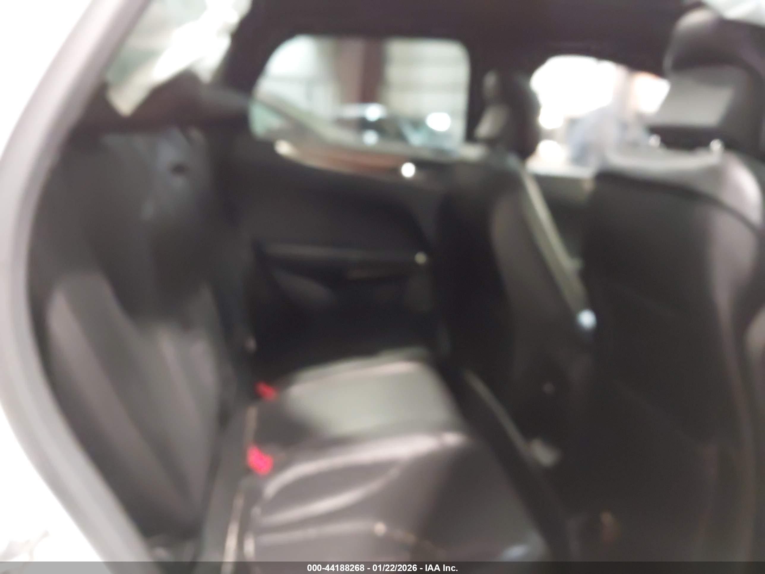 LINCOLN MKC image 8