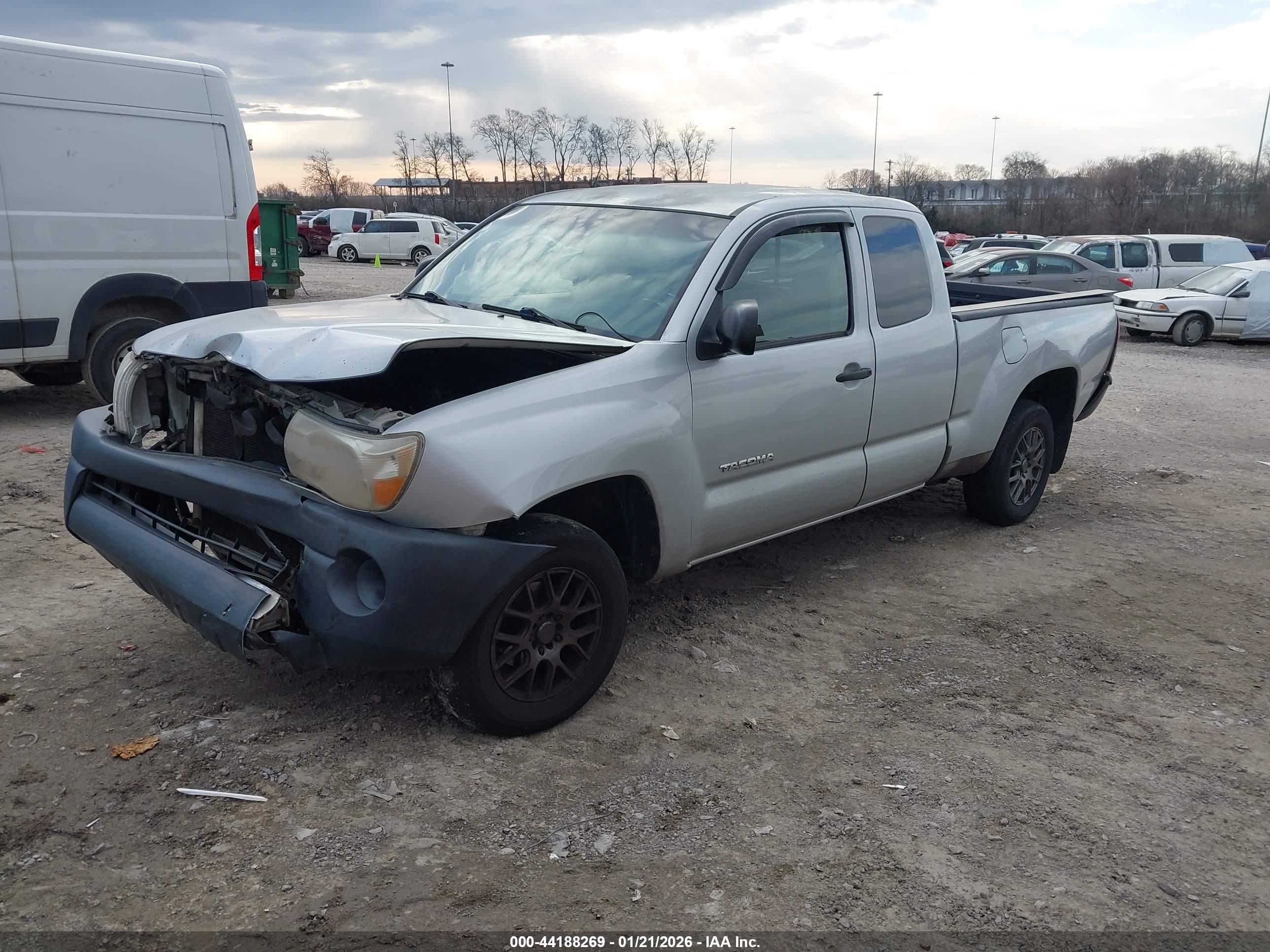 TOYOTA TACOMA image 2