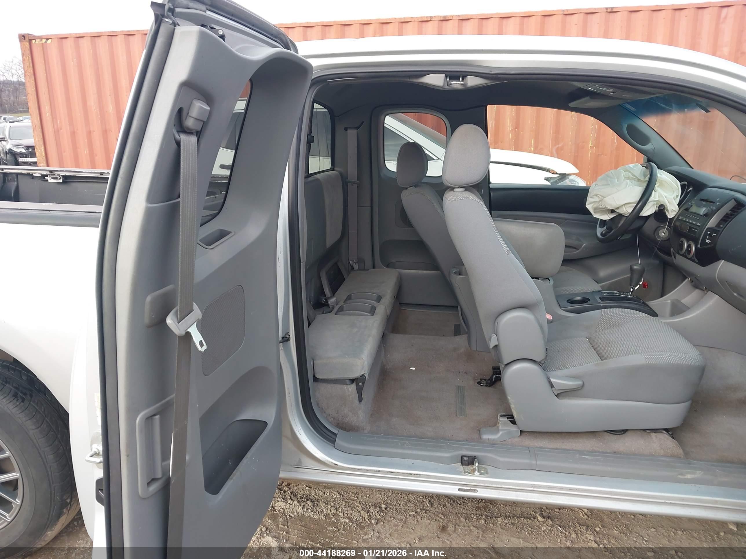 TOYOTA TACOMA image 8