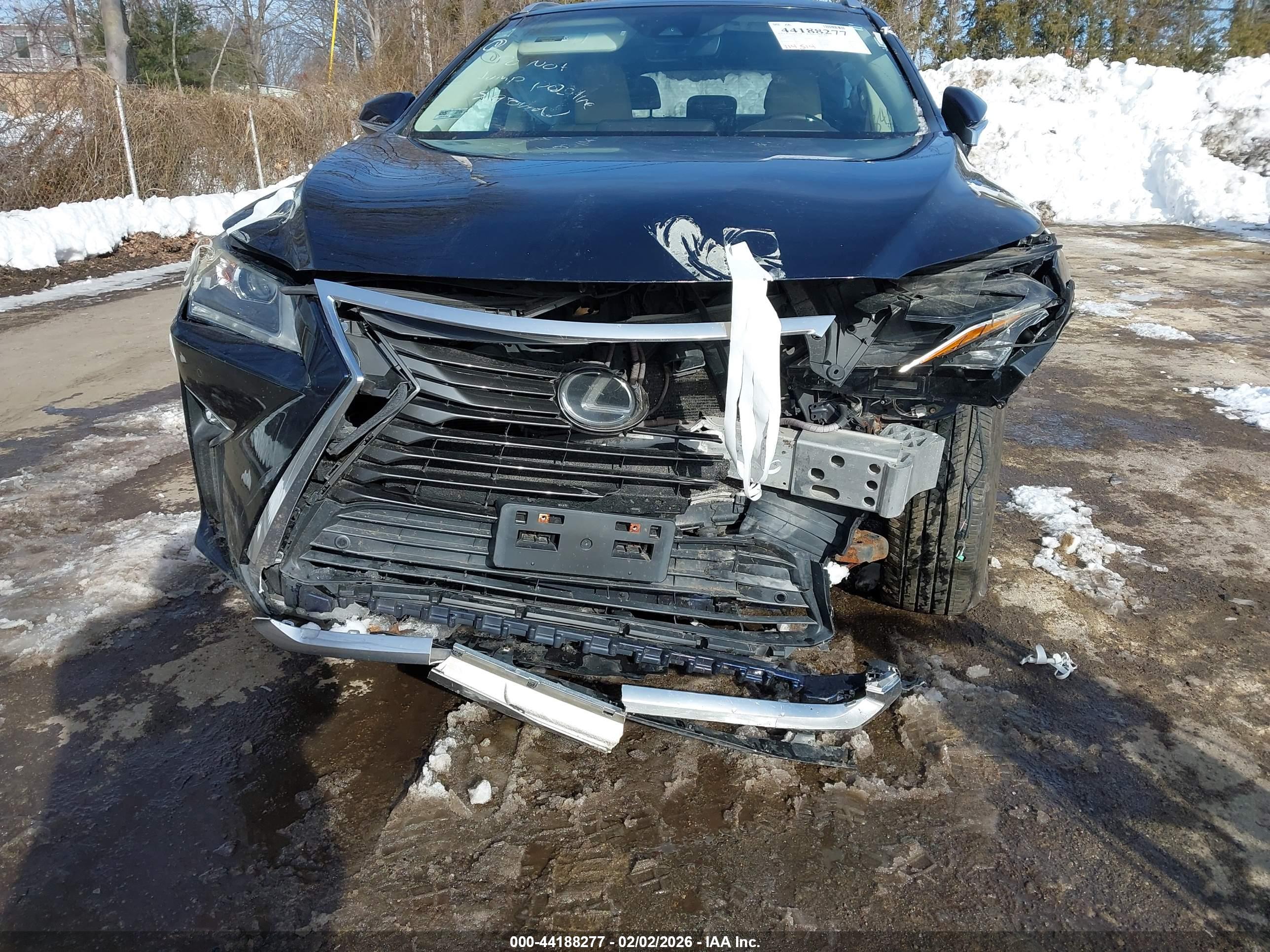 LEXUS RX image 6