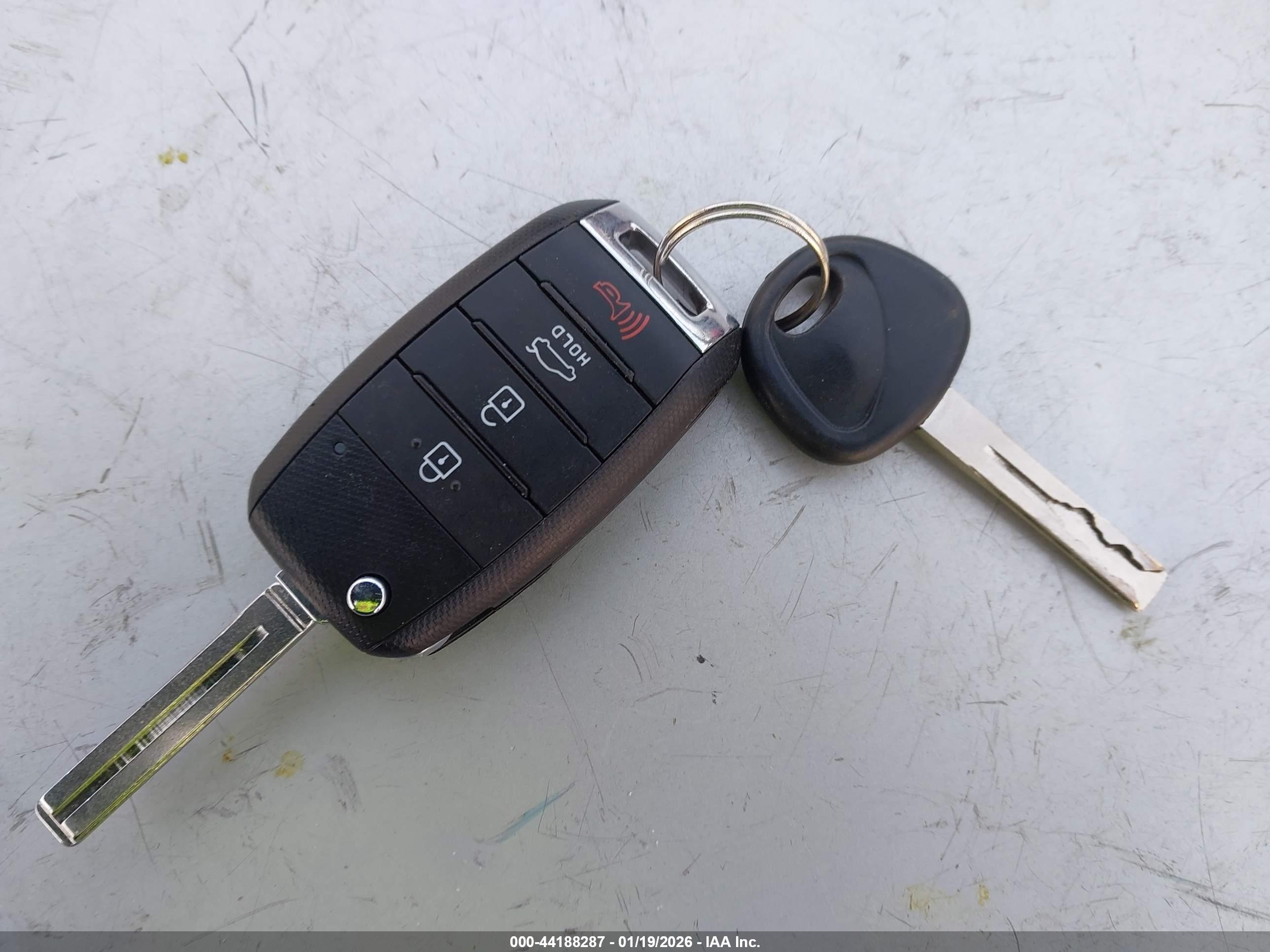 KIA RIO image 11