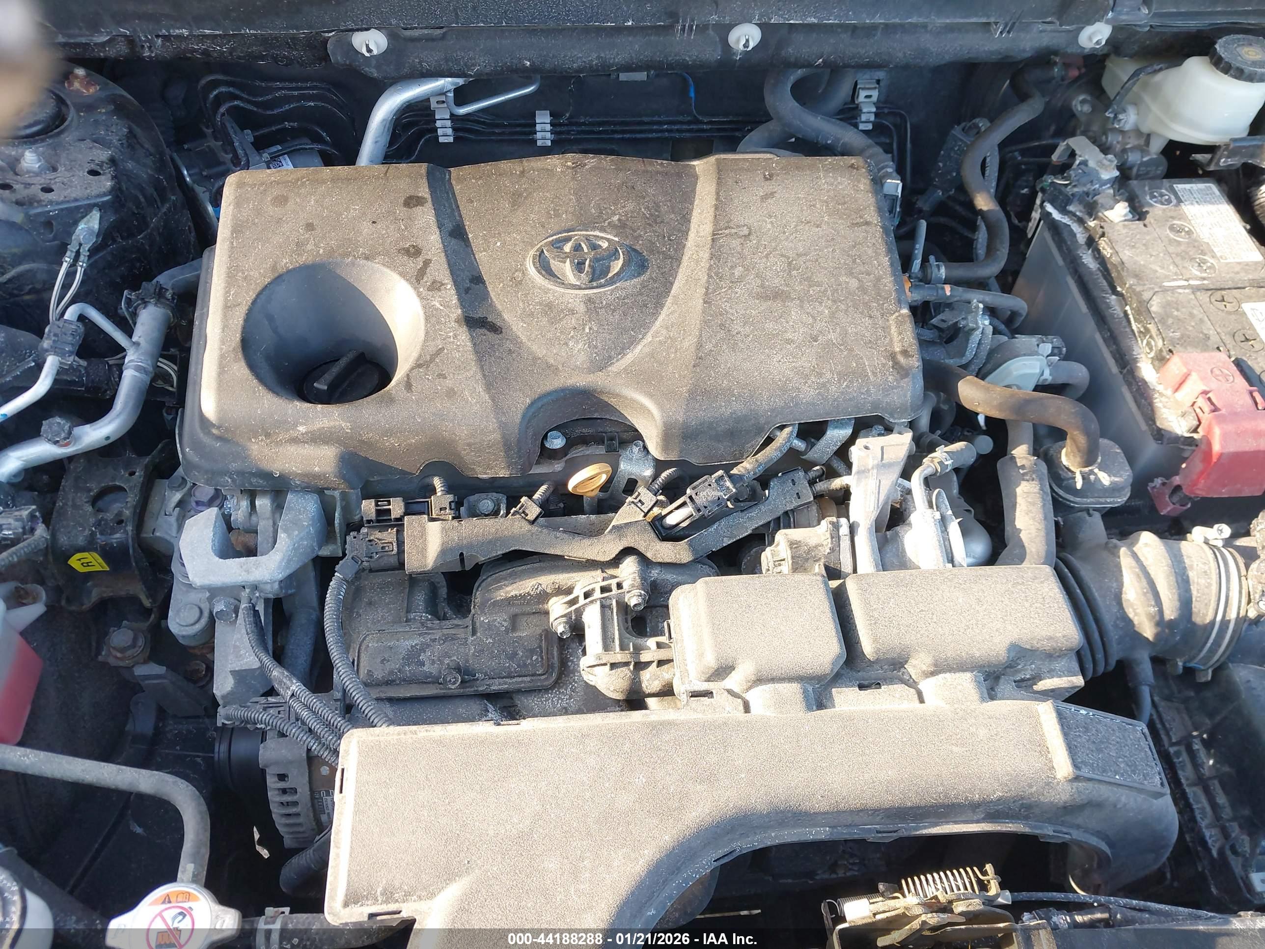 TOYOTA RAV4 image 10