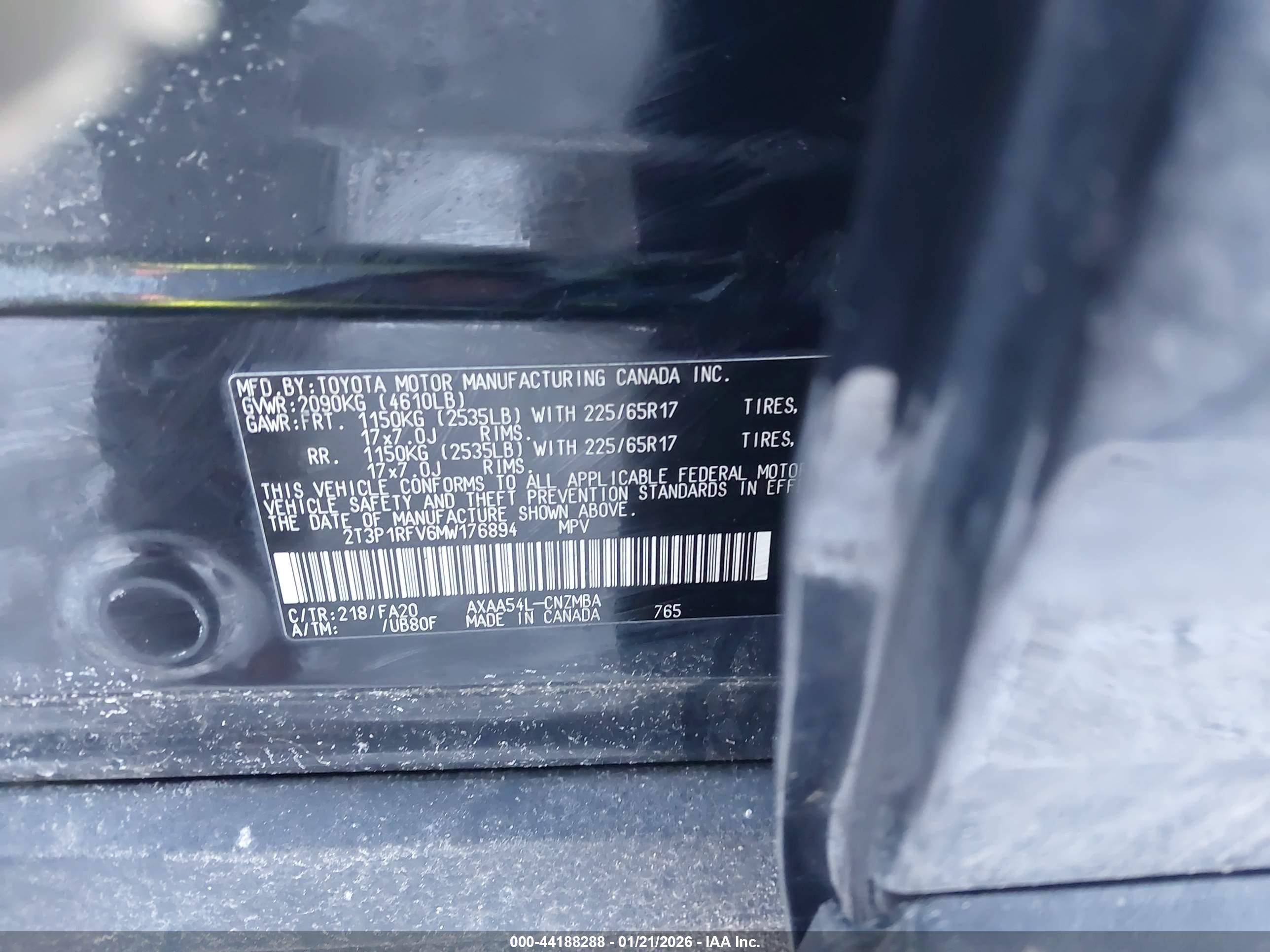 TOYOTA RAV4 image 9