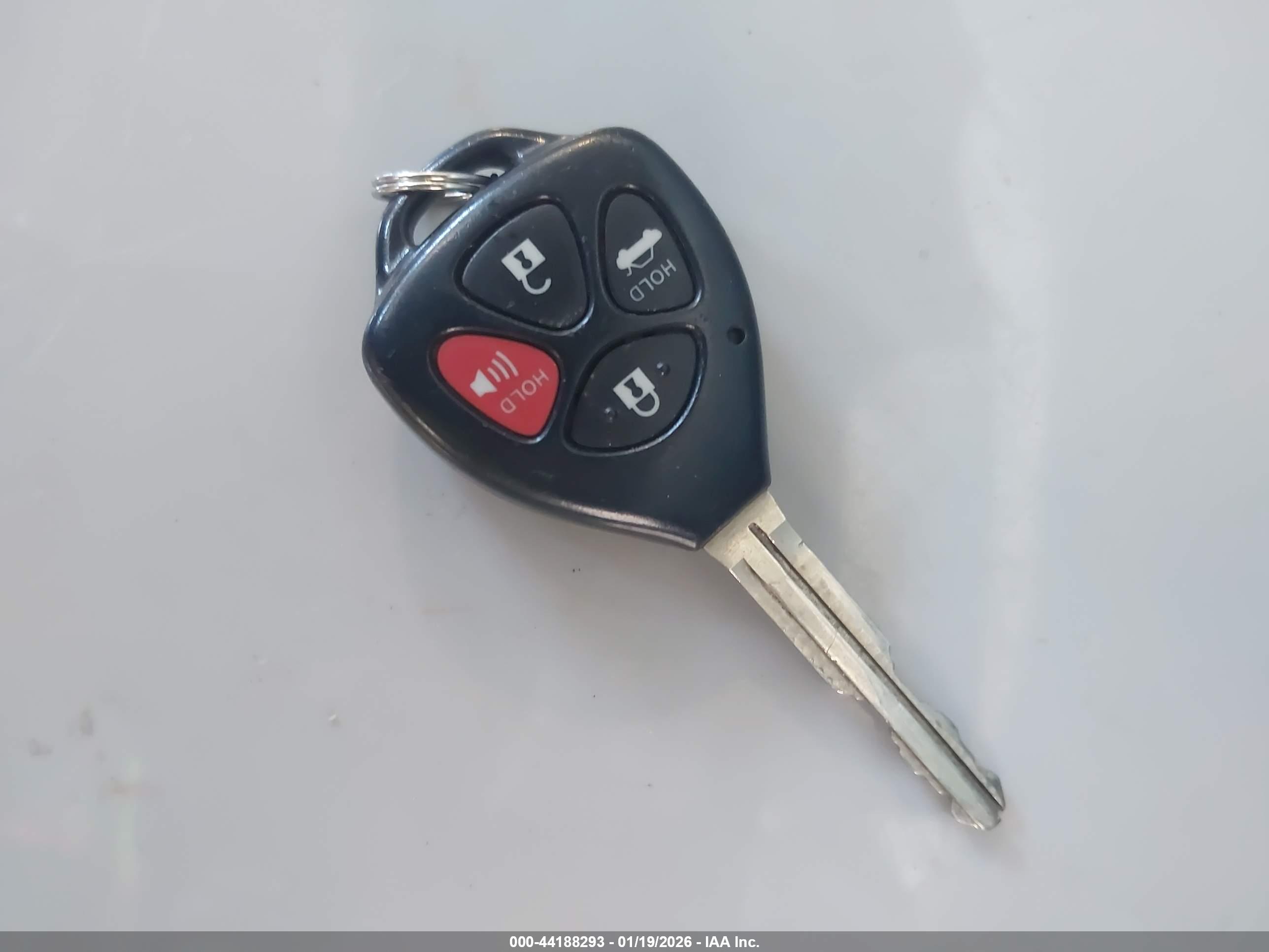 TOYOTA CAMRY image 11