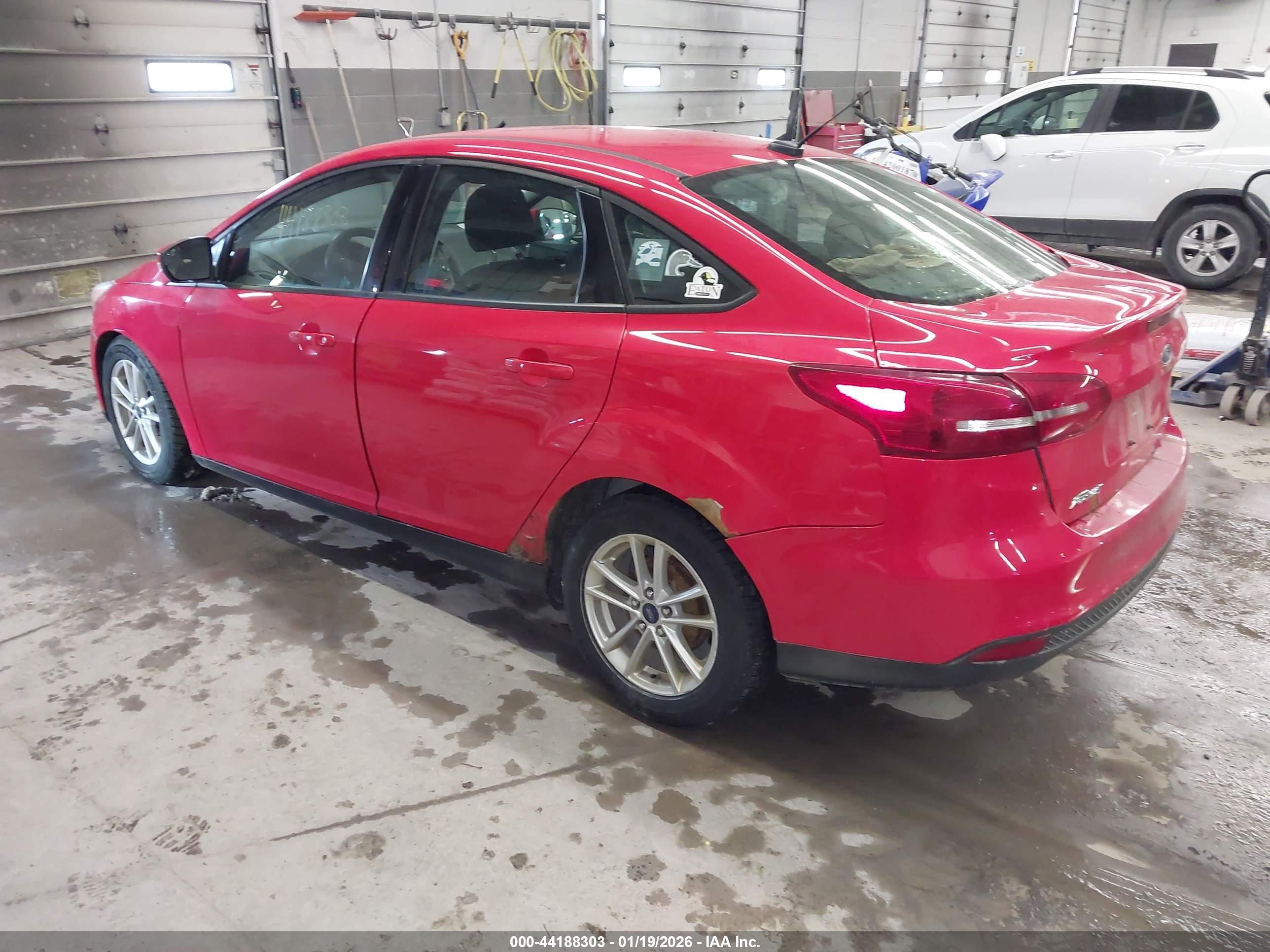 FORD FOCUS image 3