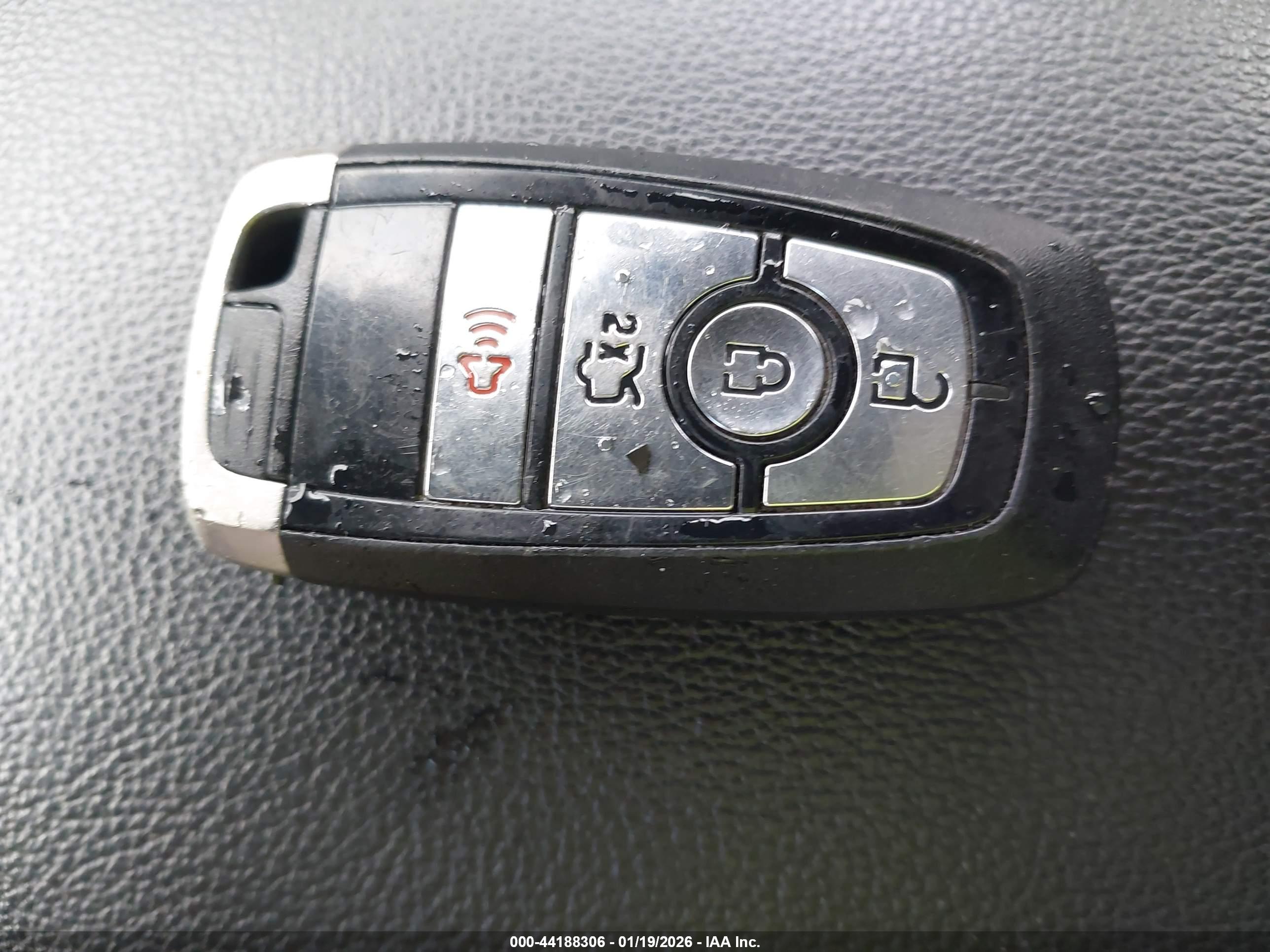 FORD FUSION image 11
