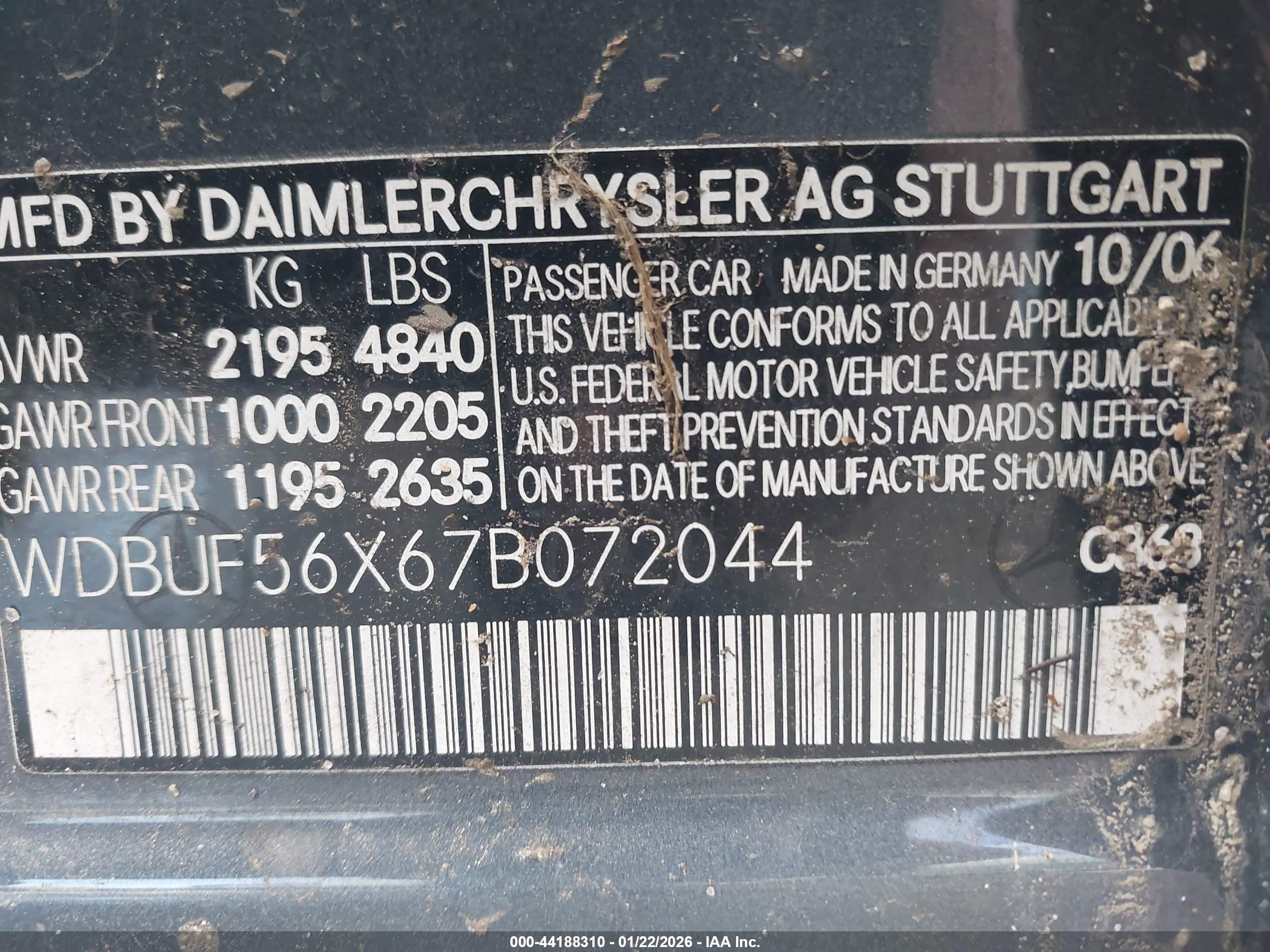 MERCEDES-BENZ E image 9