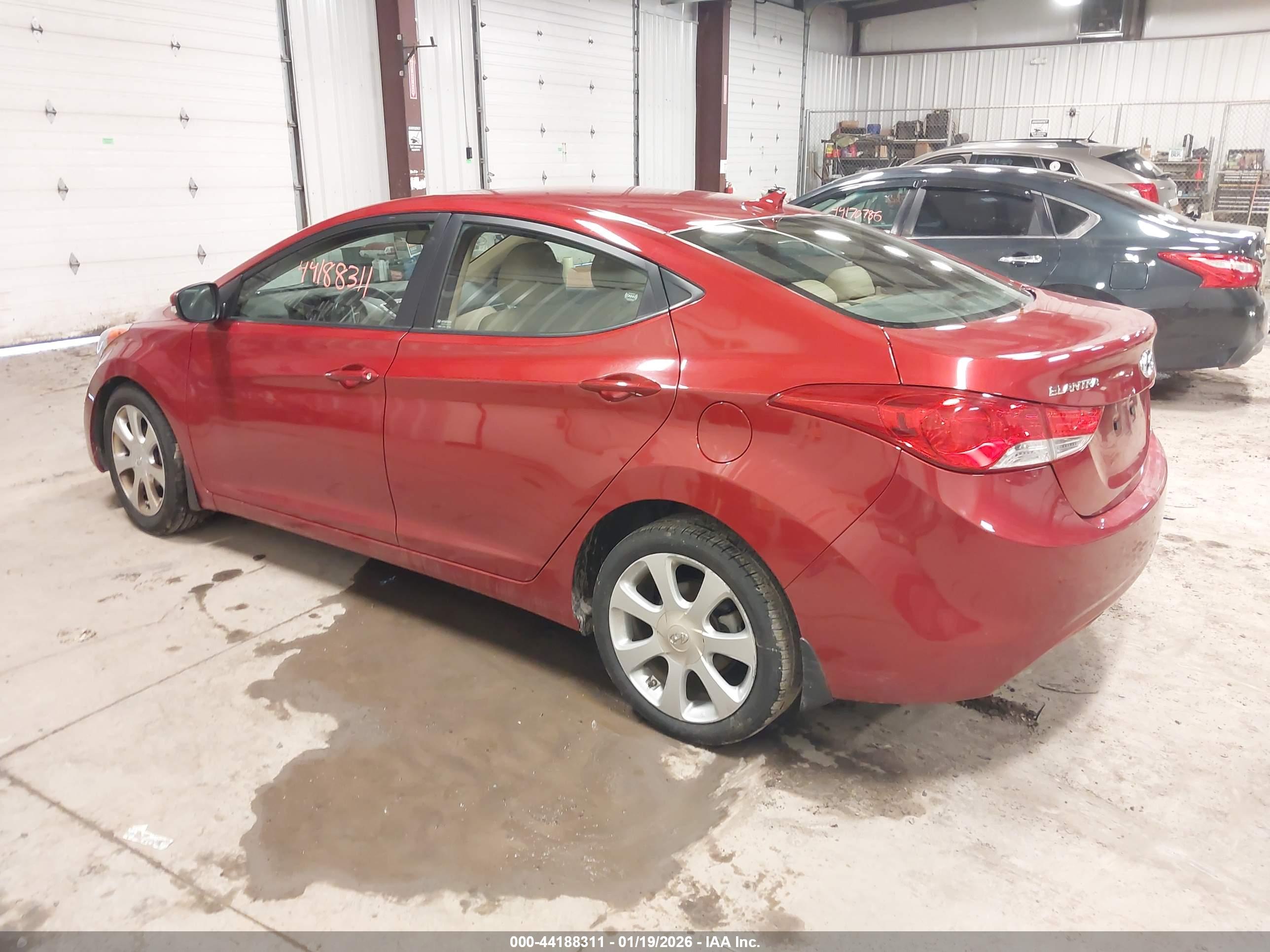 HYUNDAI ELANTRA image 3