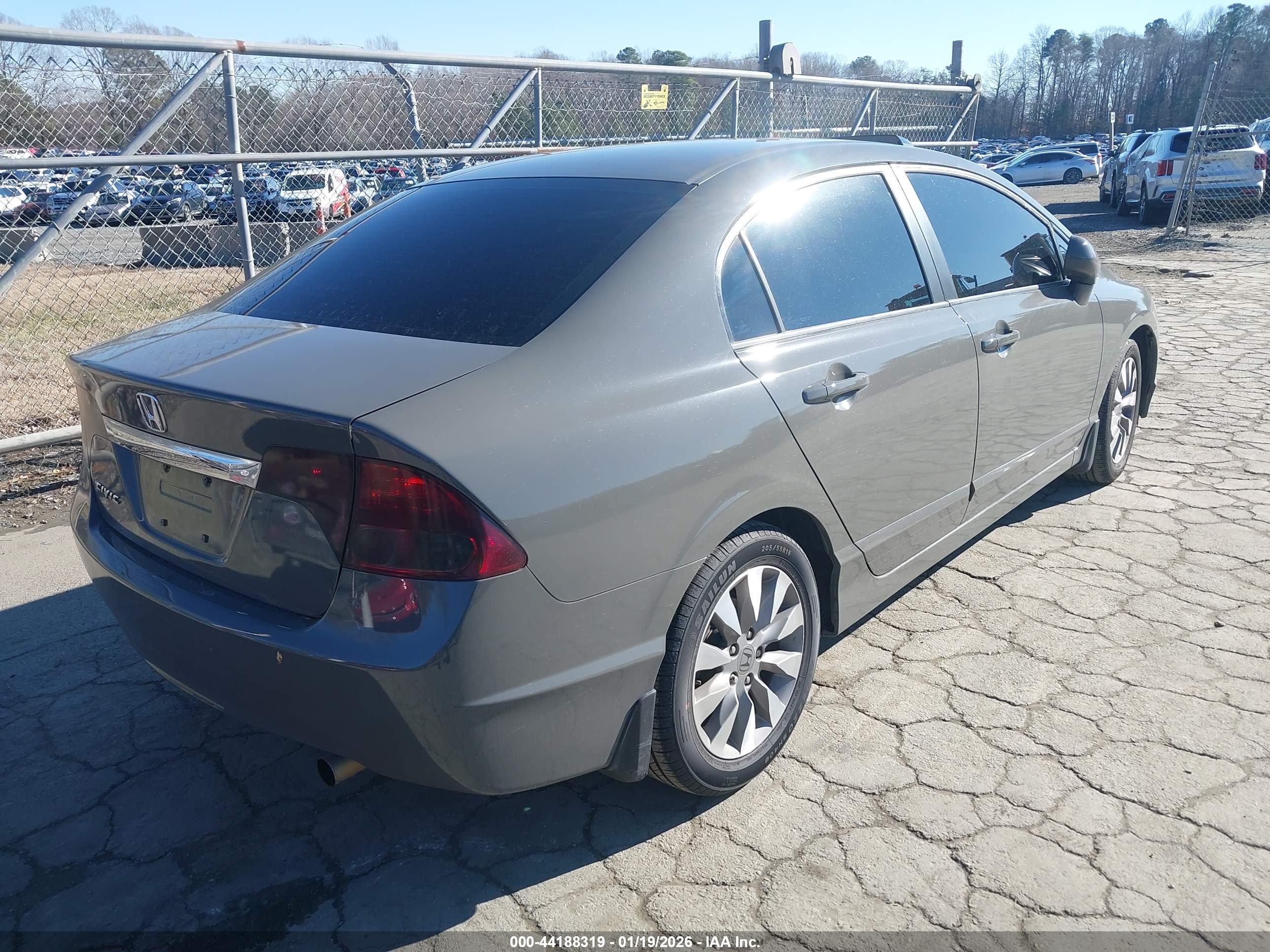 HONDA CIVIC image 4
