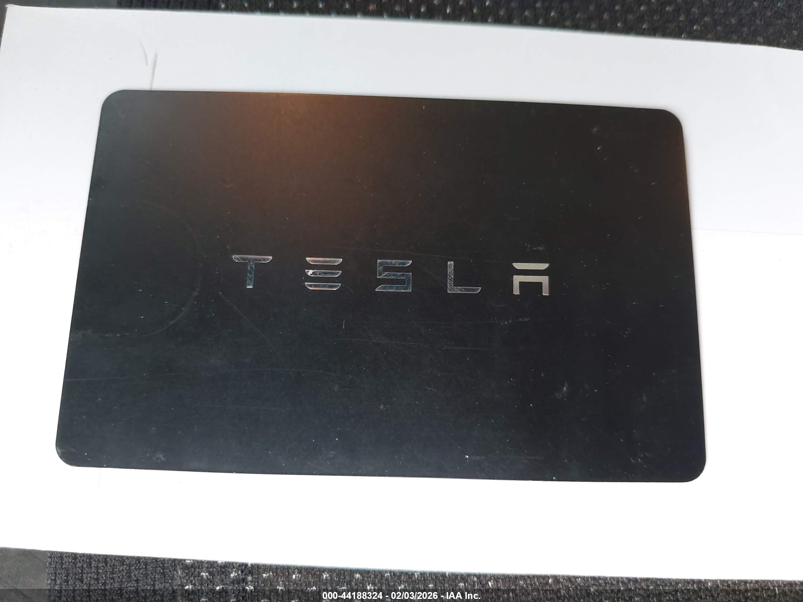 TESLA MODEL image 11