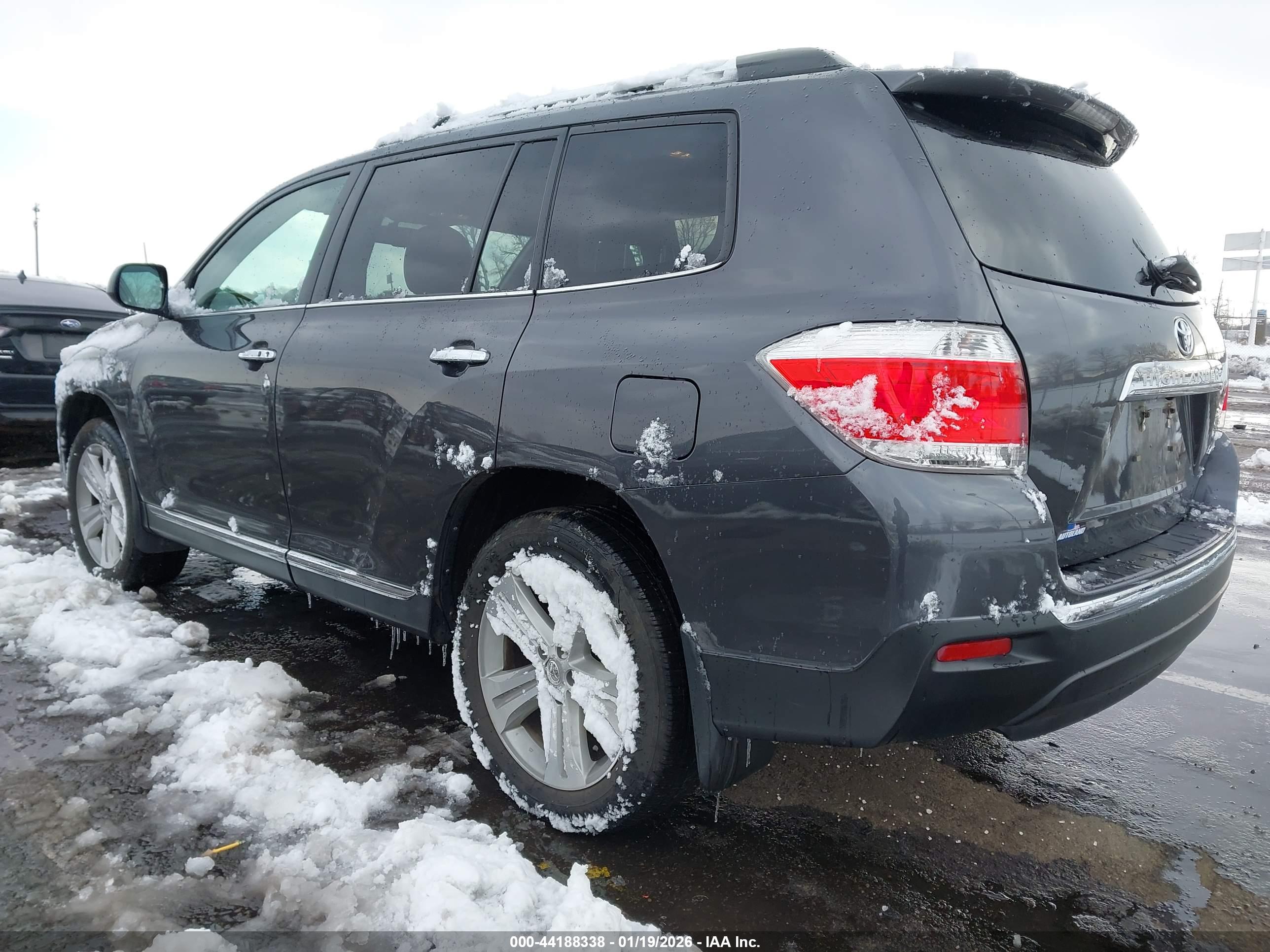 TOYOTA HIGHLANDER image 3