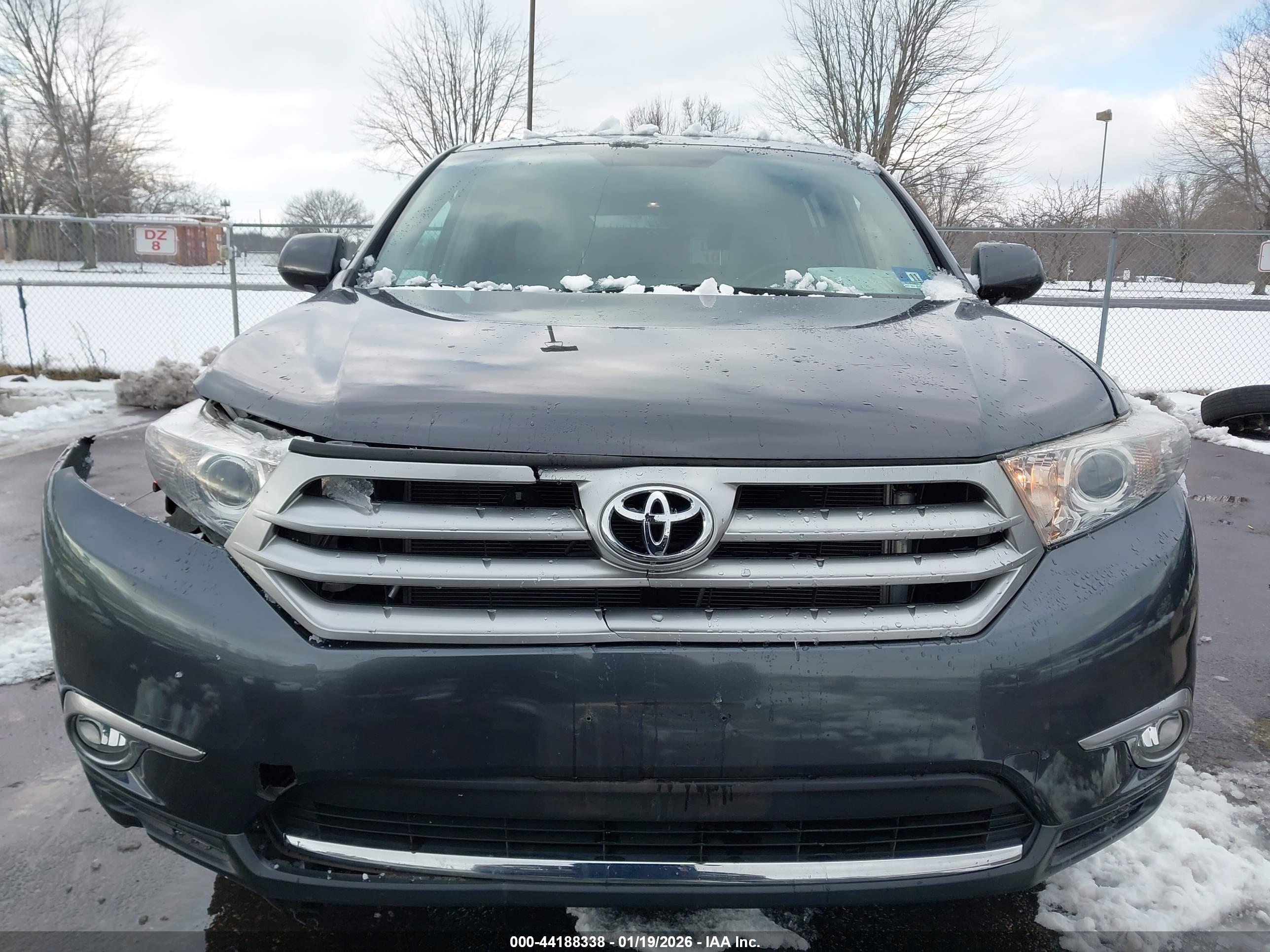 TOYOTA HIGHLANDER image 6
