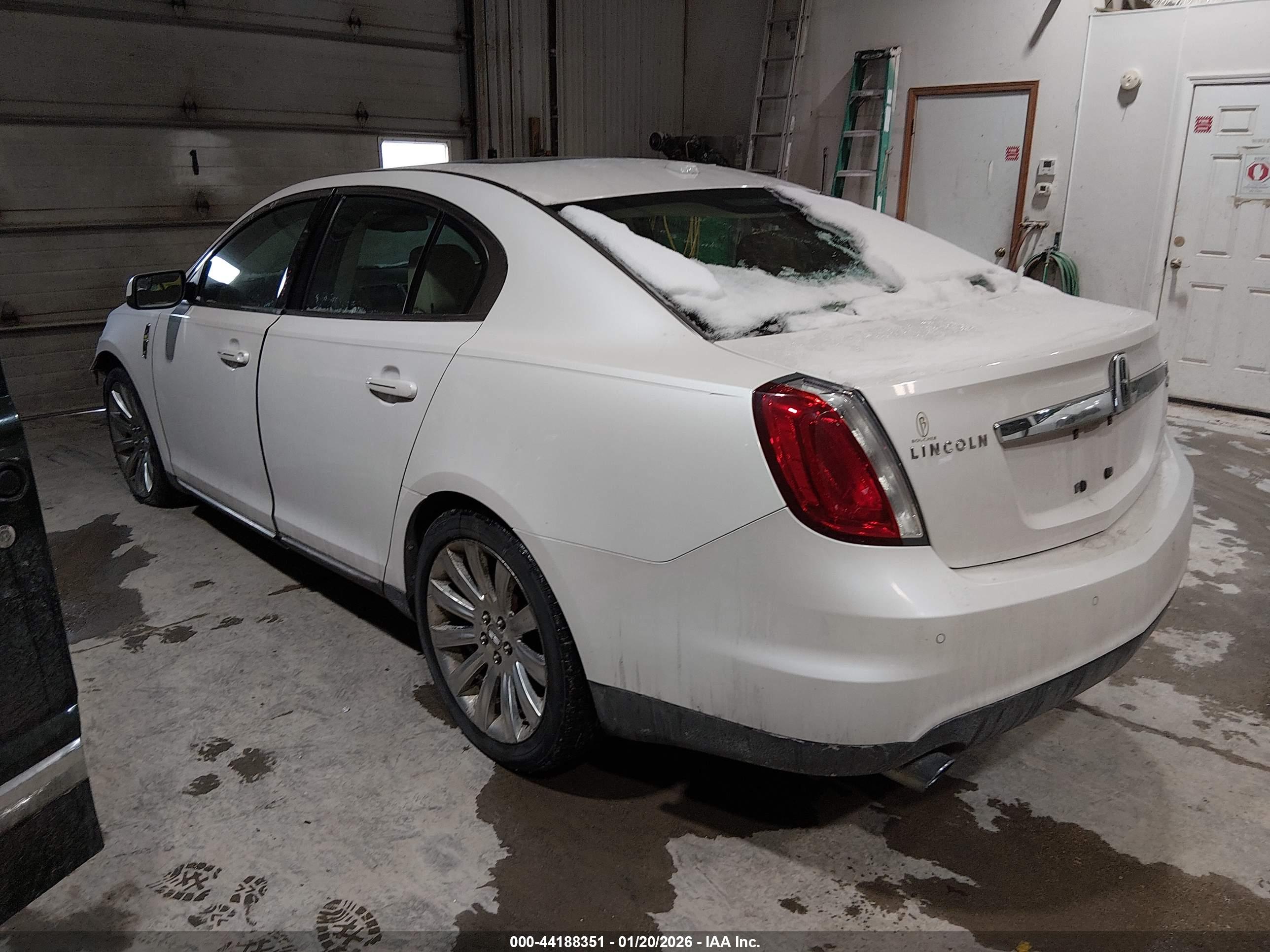 LINCOLN MKS image 3