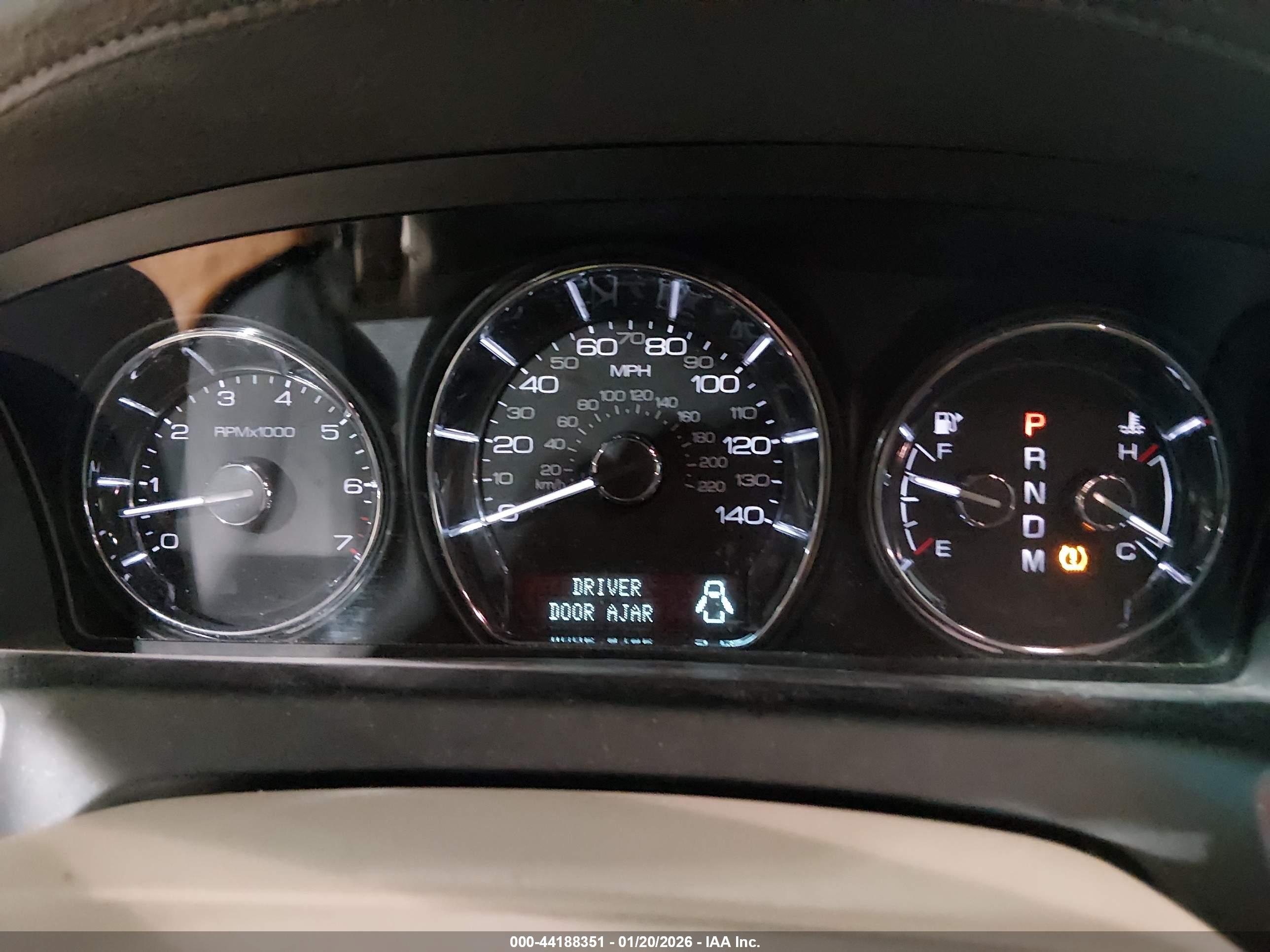 LINCOLN MKS image 7