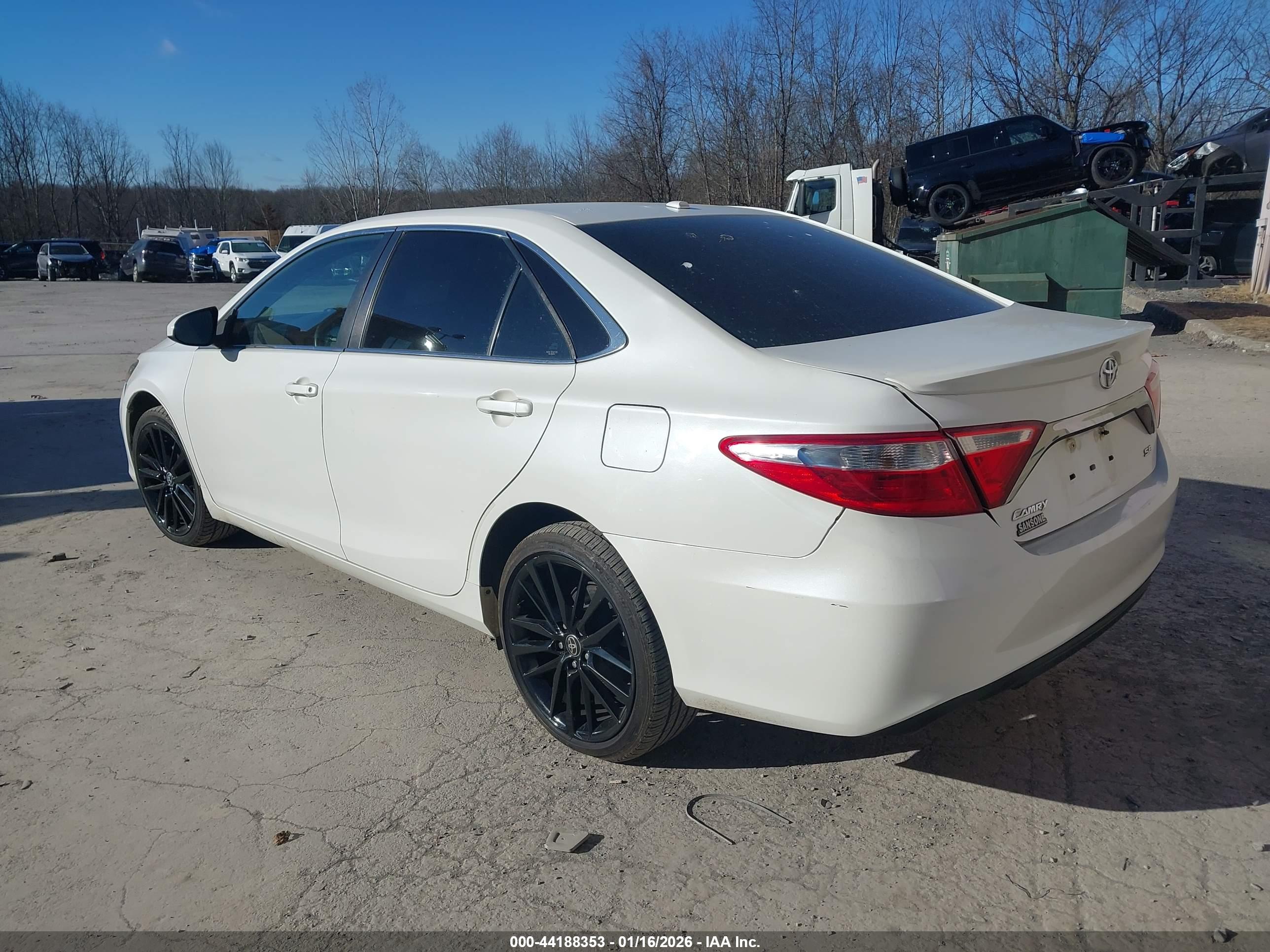 TOYOTA CAMRY image 3