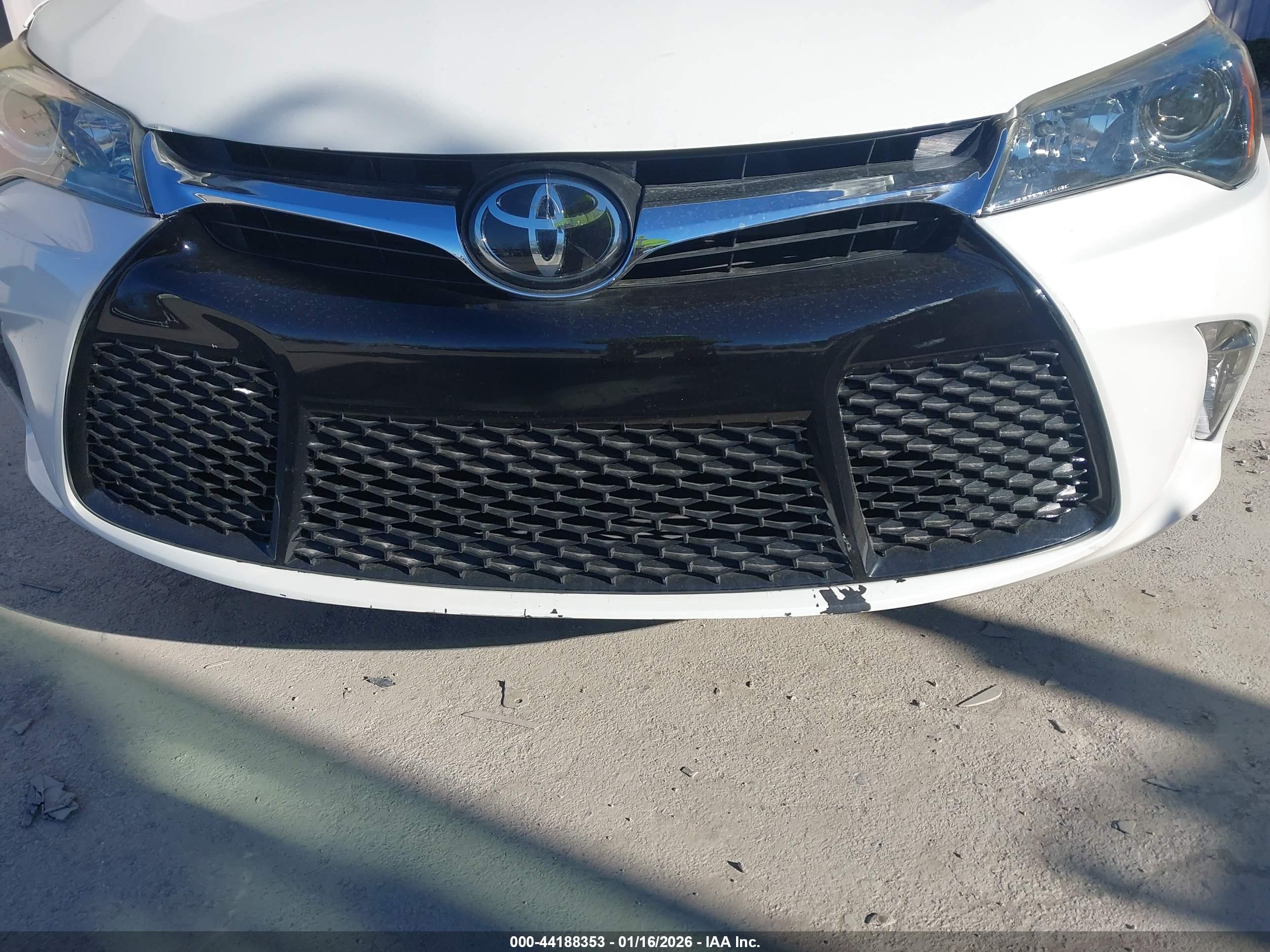 TOYOTA CAMRY image 6