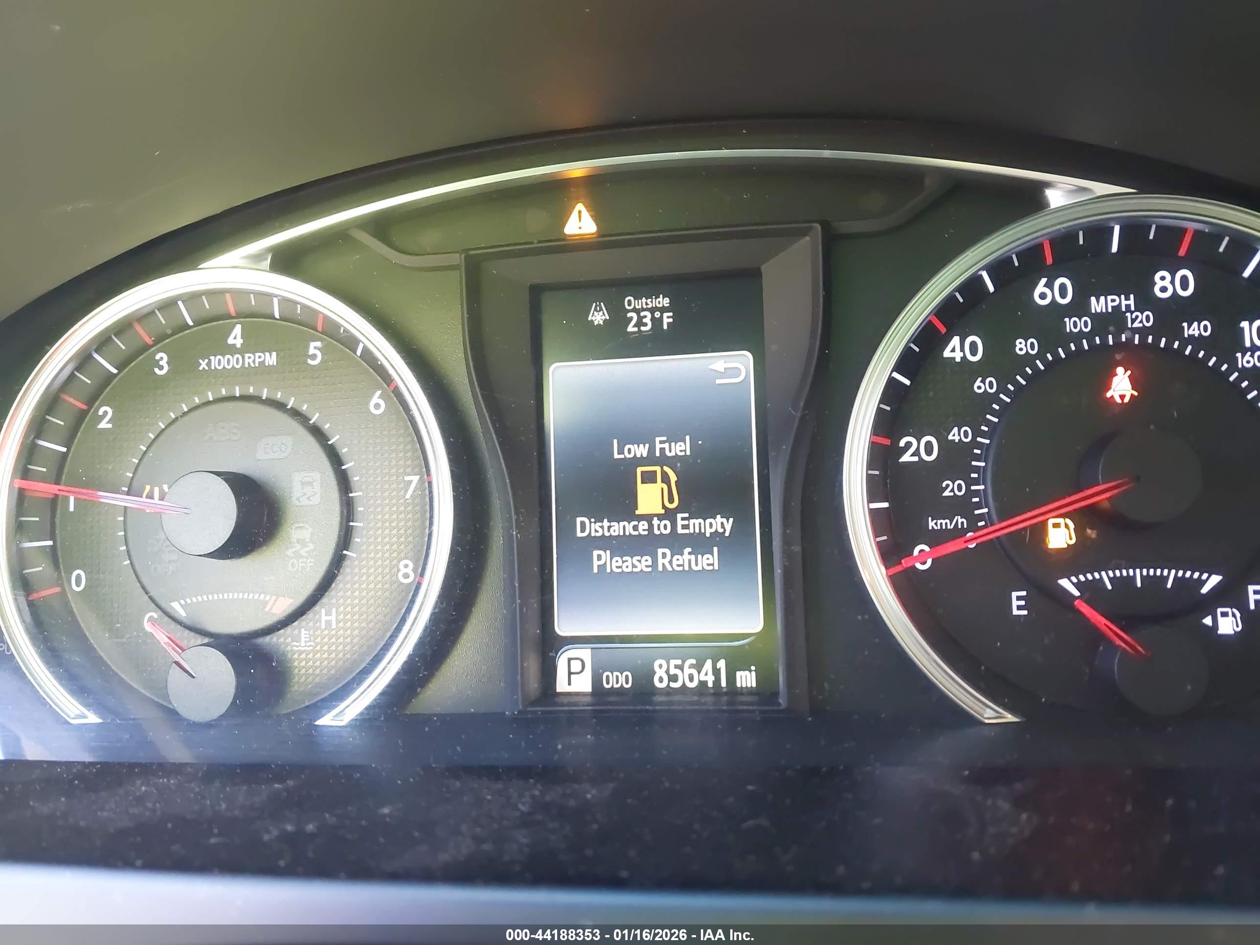 TOYOTA CAMRY image 7