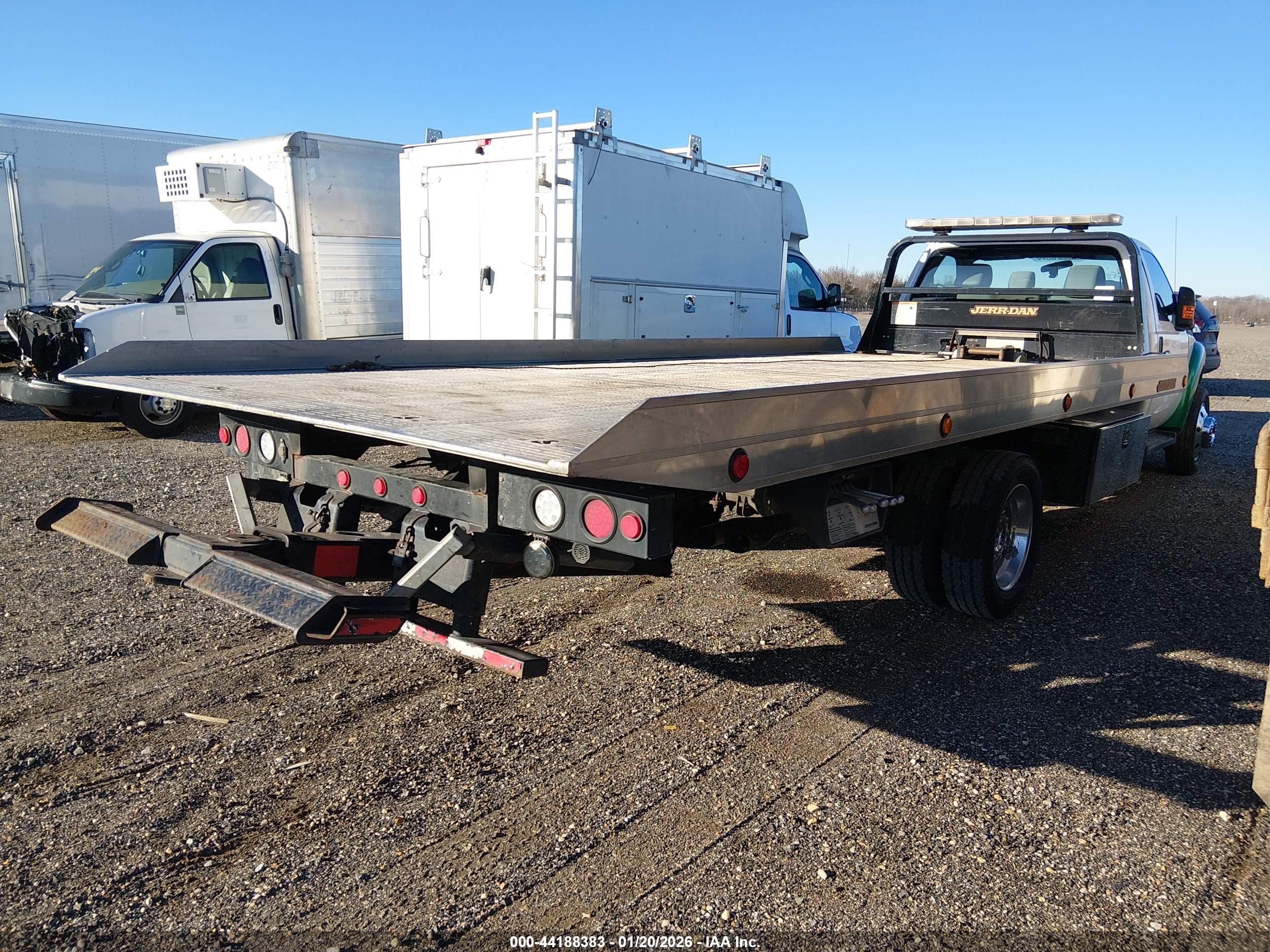 FORD F-550 image 4