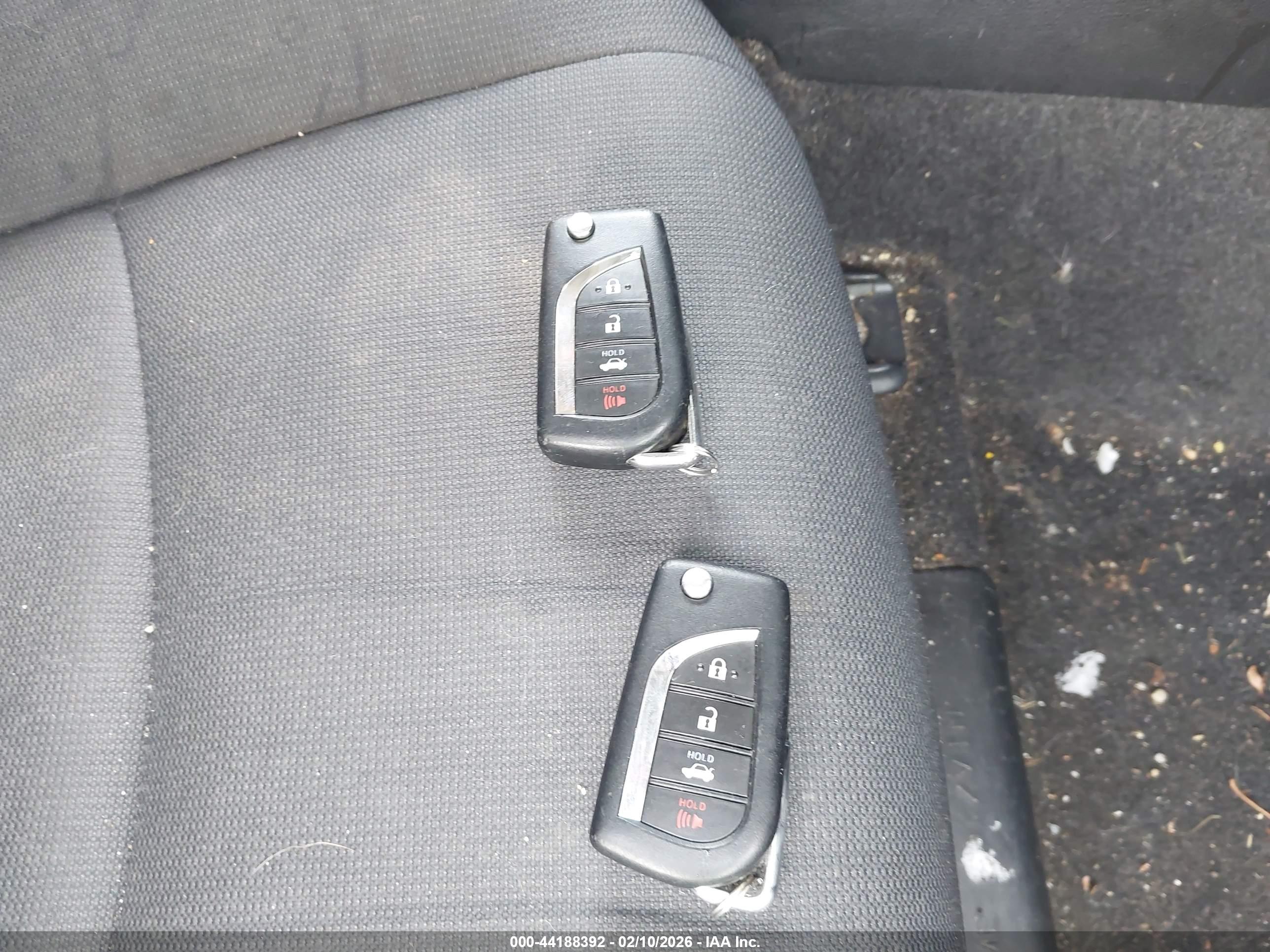 TOYOTA COROLLA image 11