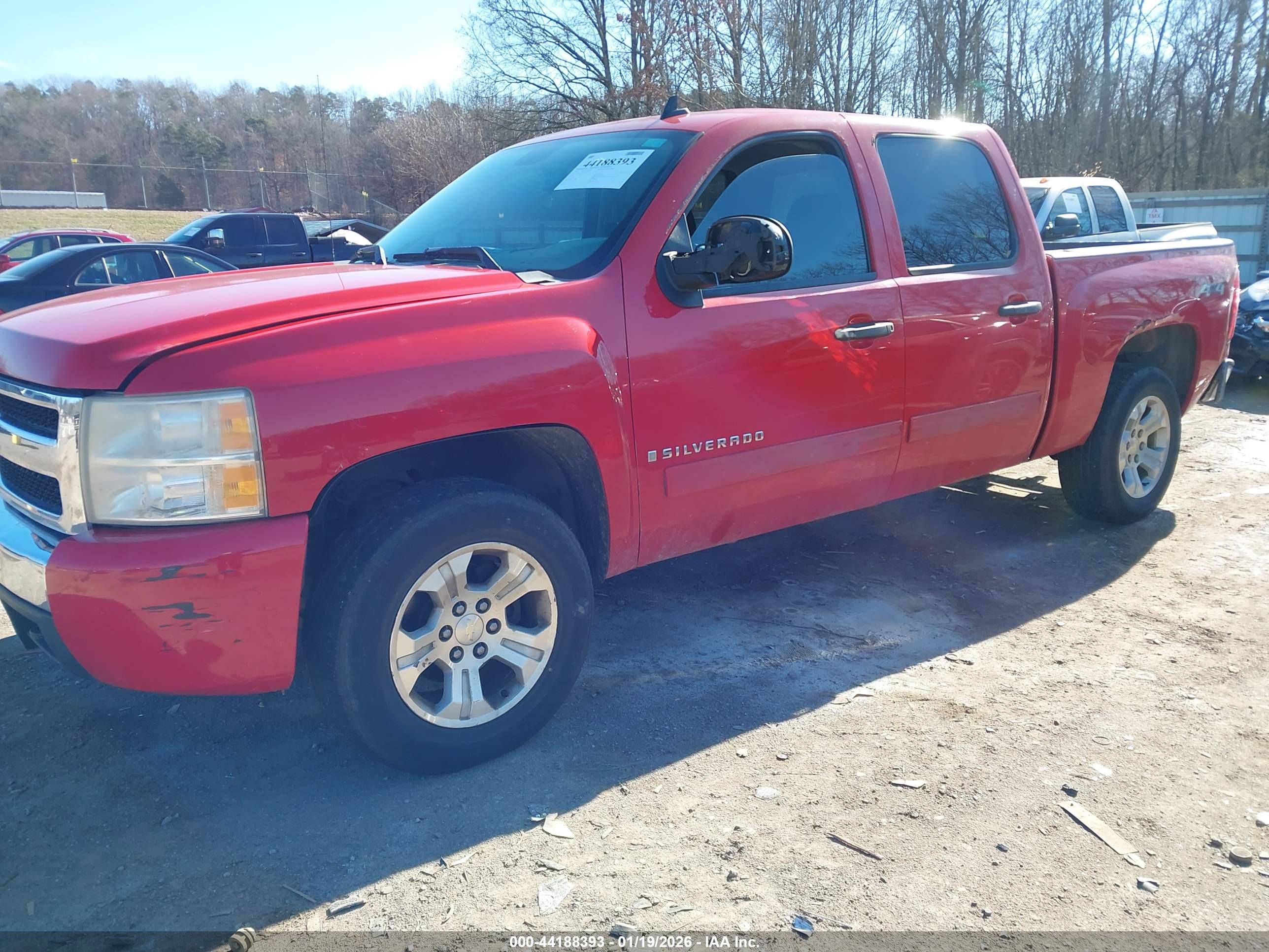 CHEVROLET SILVERADO image 2
