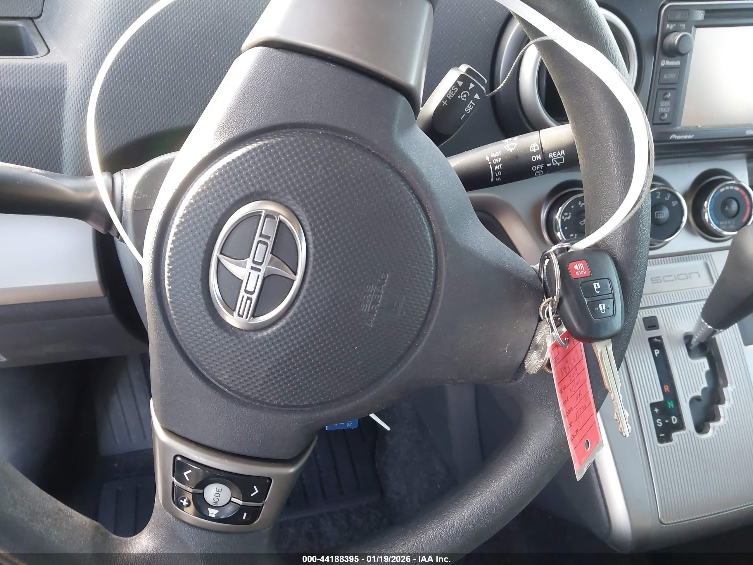 SCION XB image 11