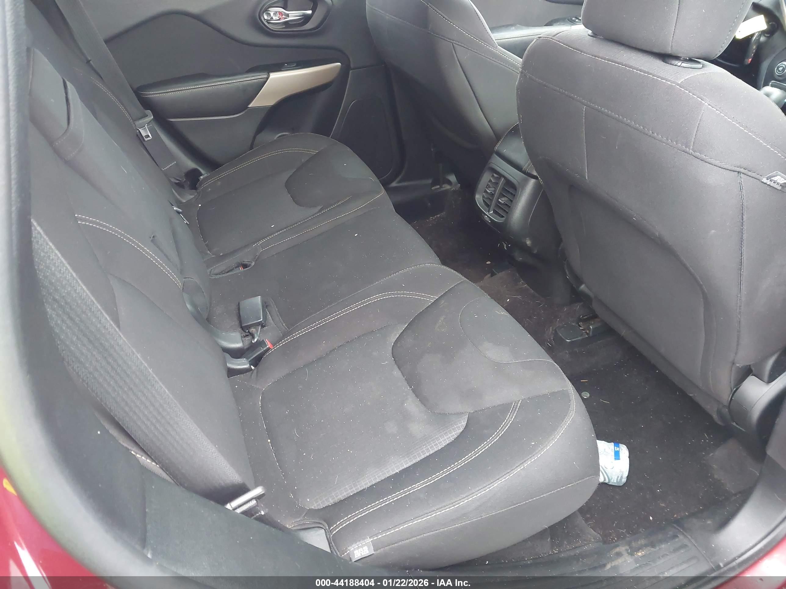 JEEP CHEROKEE image 8