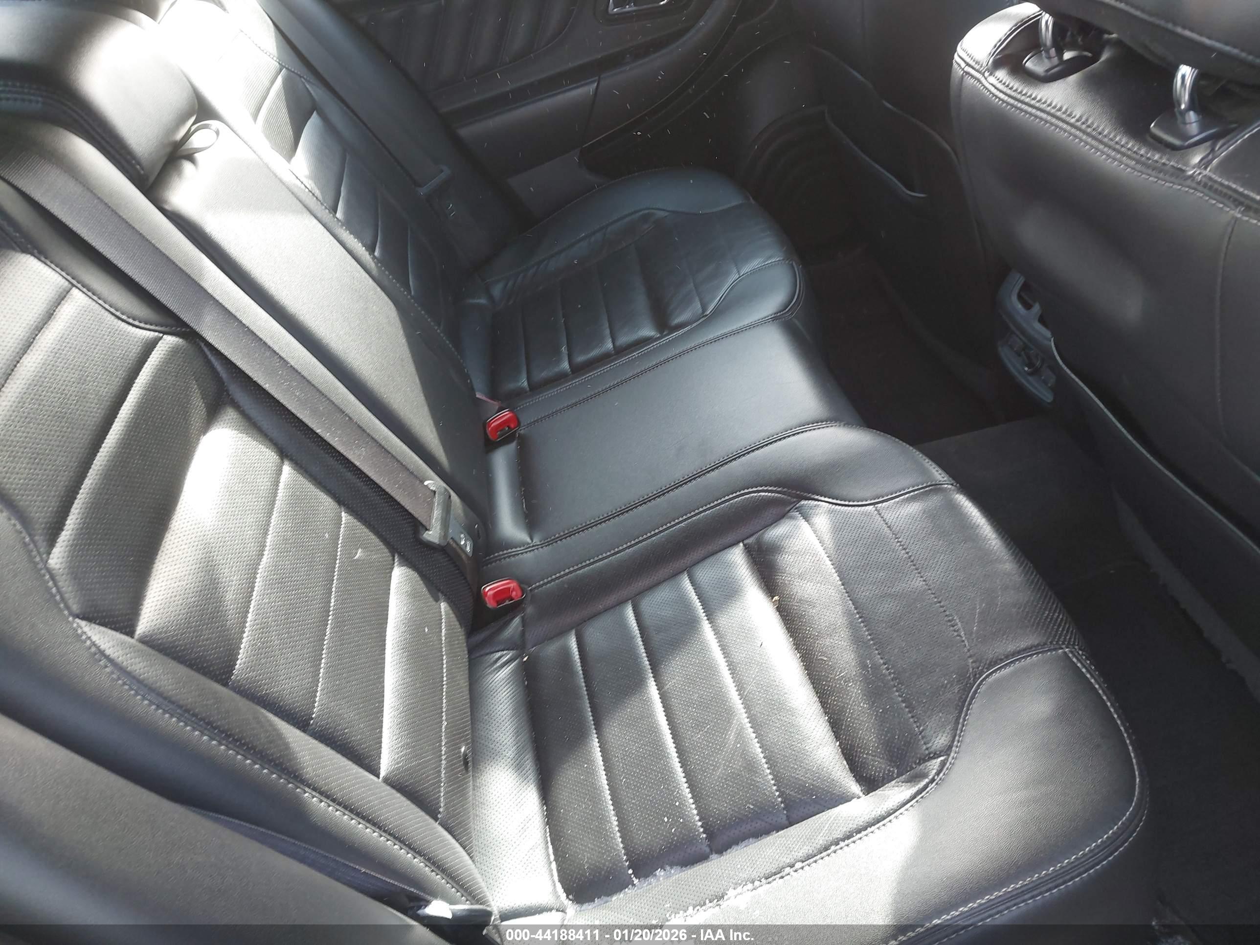 FORD TAURUS image 8