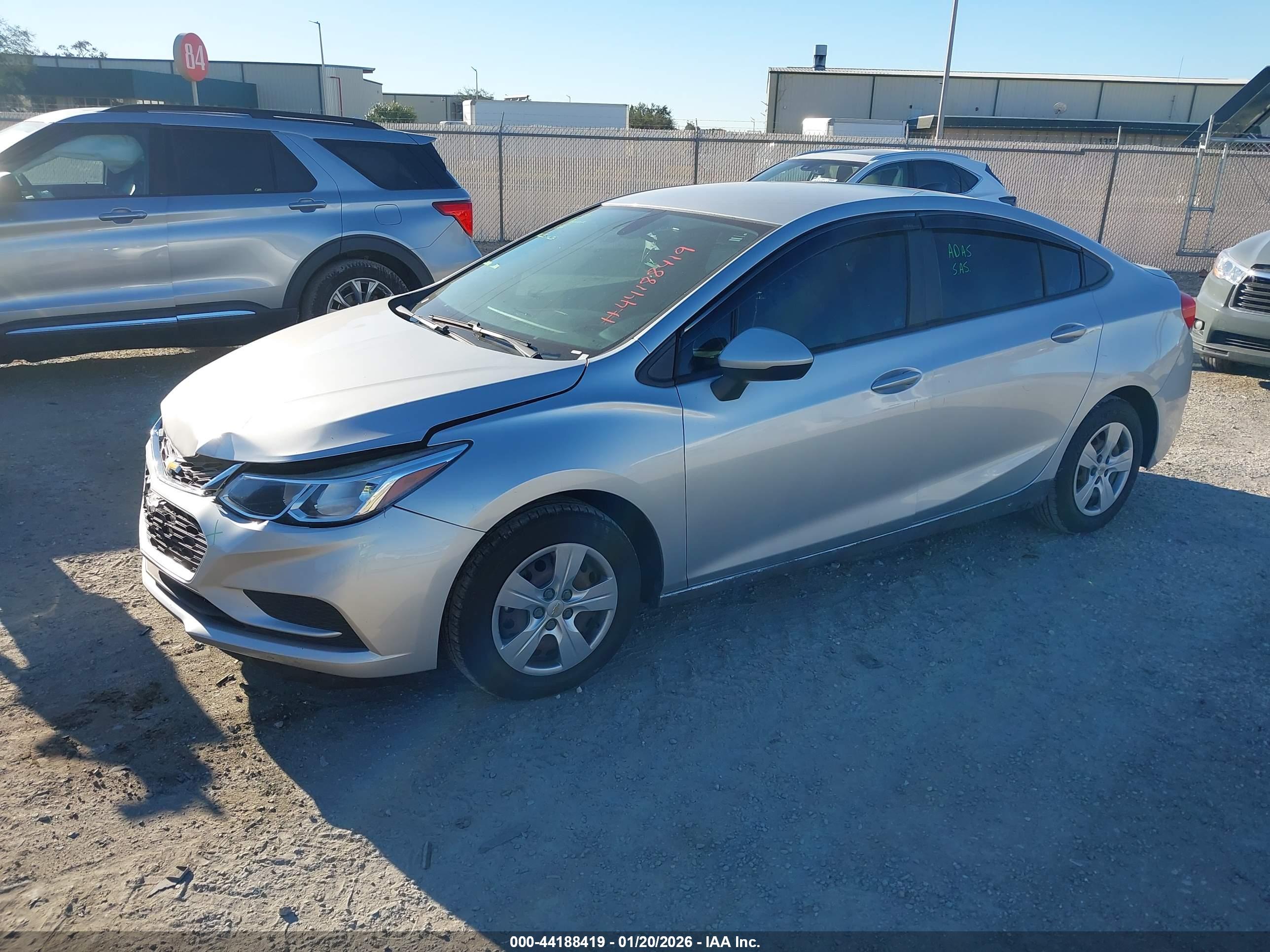 CHEVROLET CRUZE image 2