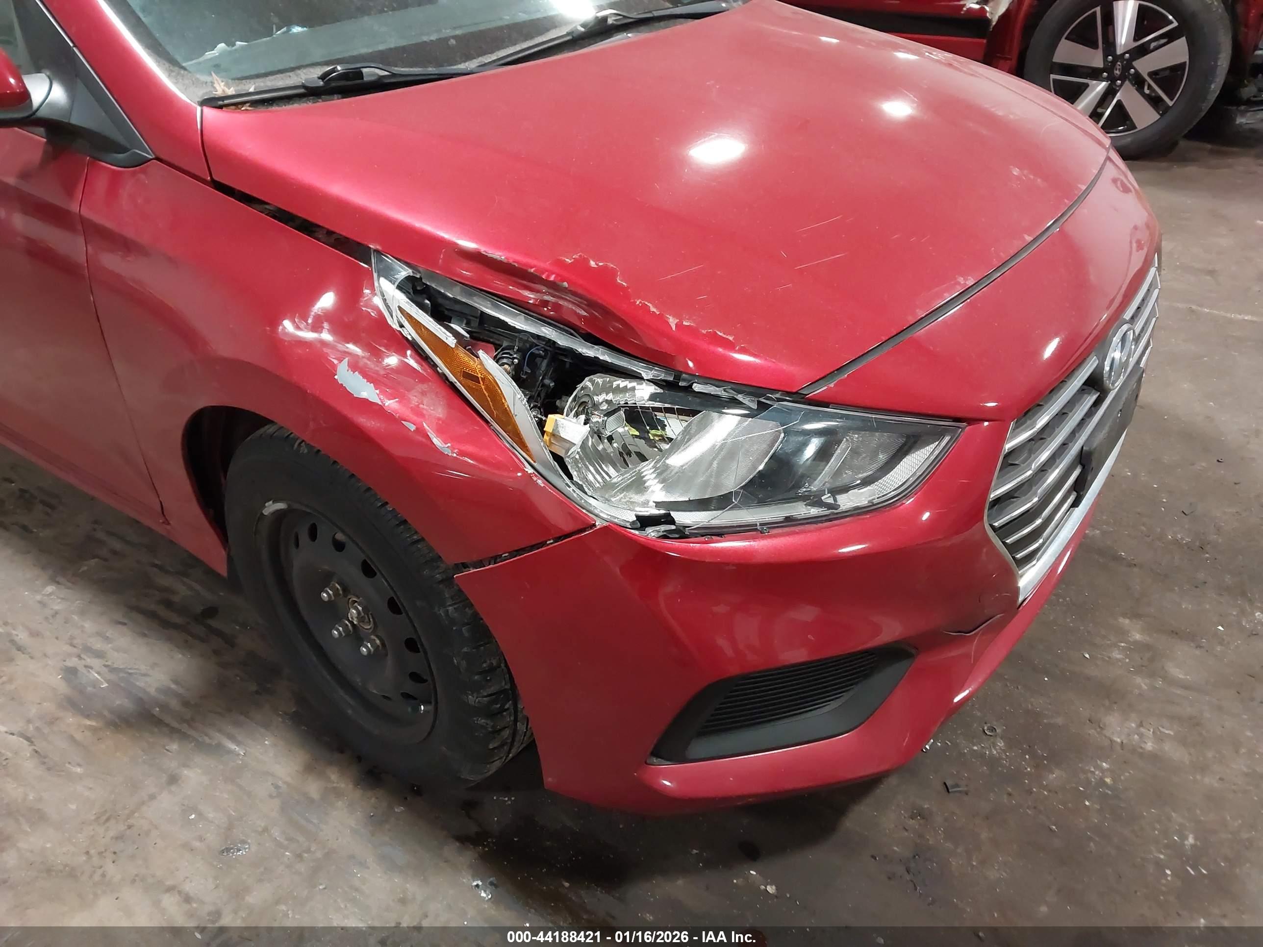 HYUNDAI ACCENT image 6