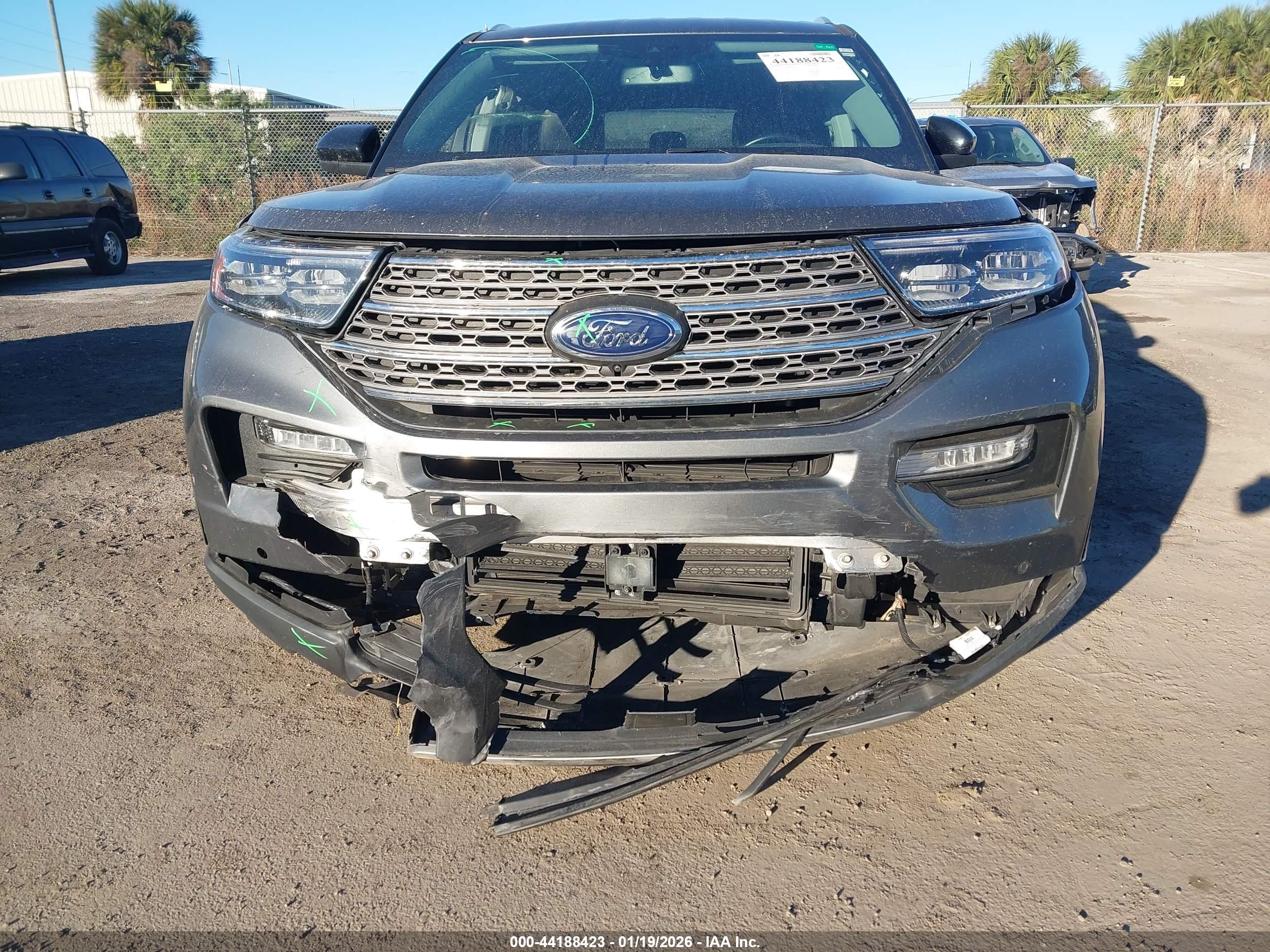 FORD EXPLORER image 6